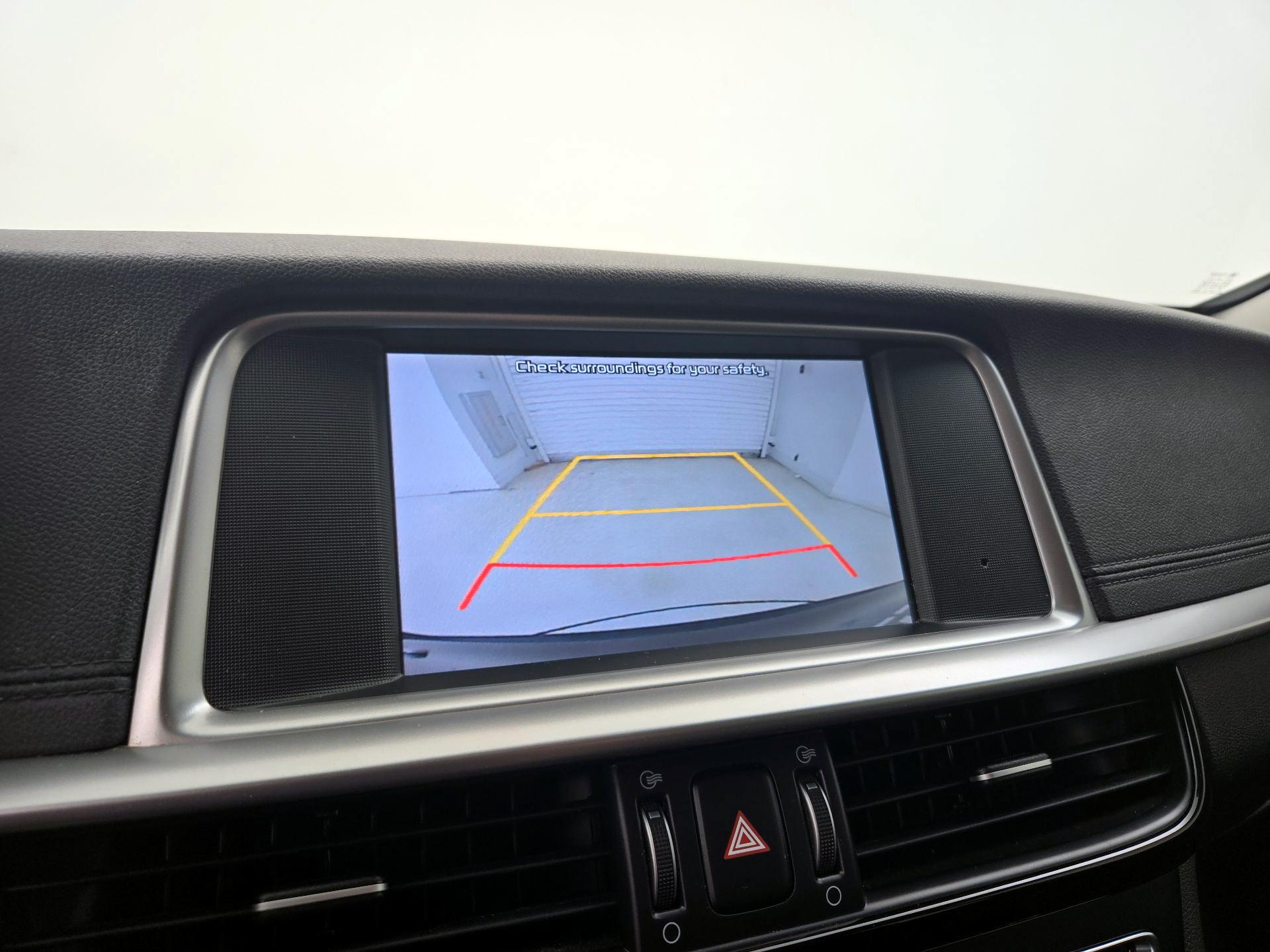 Thumbnail: 2019 Kia Optima - 14