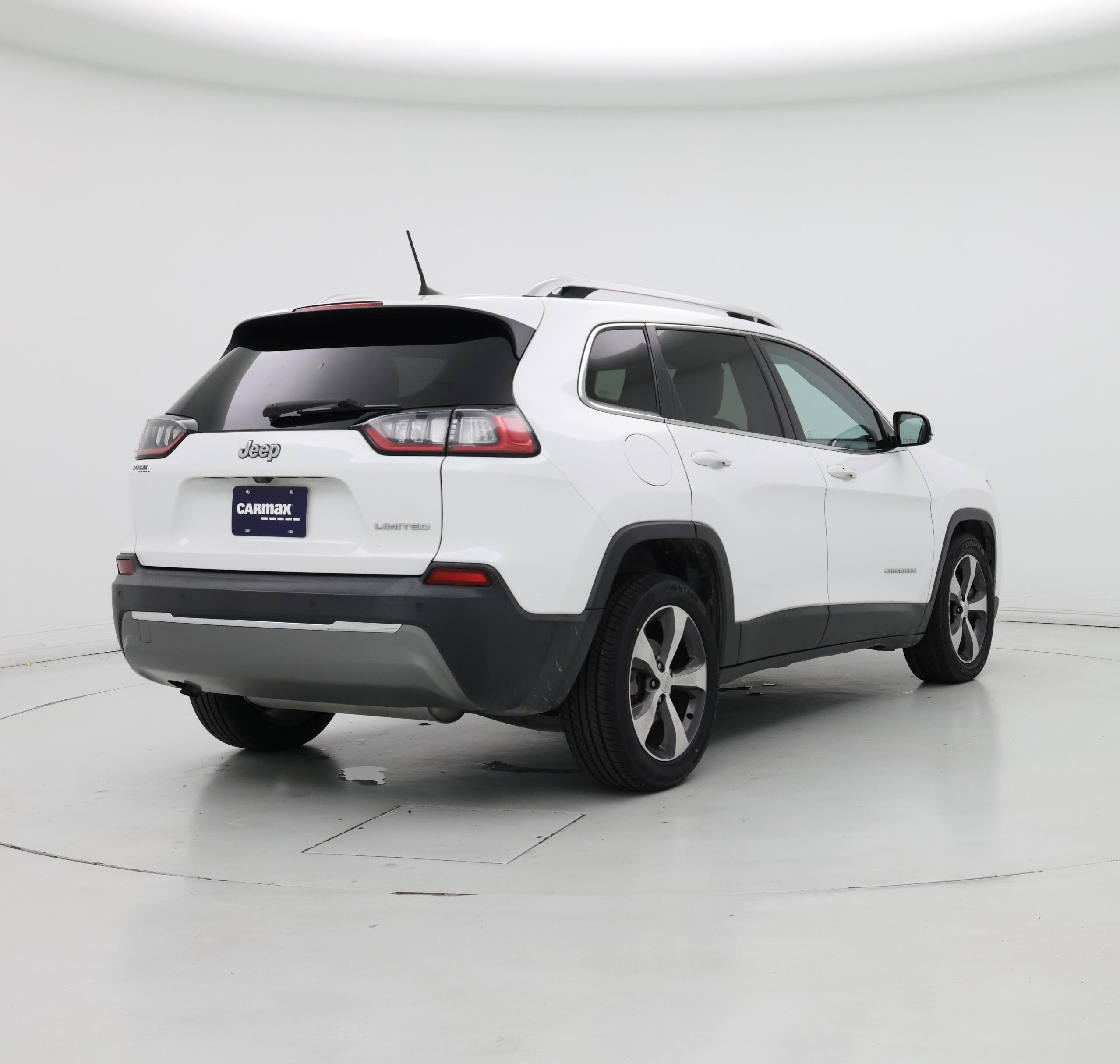 Thumbnail: 2019 Jeep Cherokee - 8
