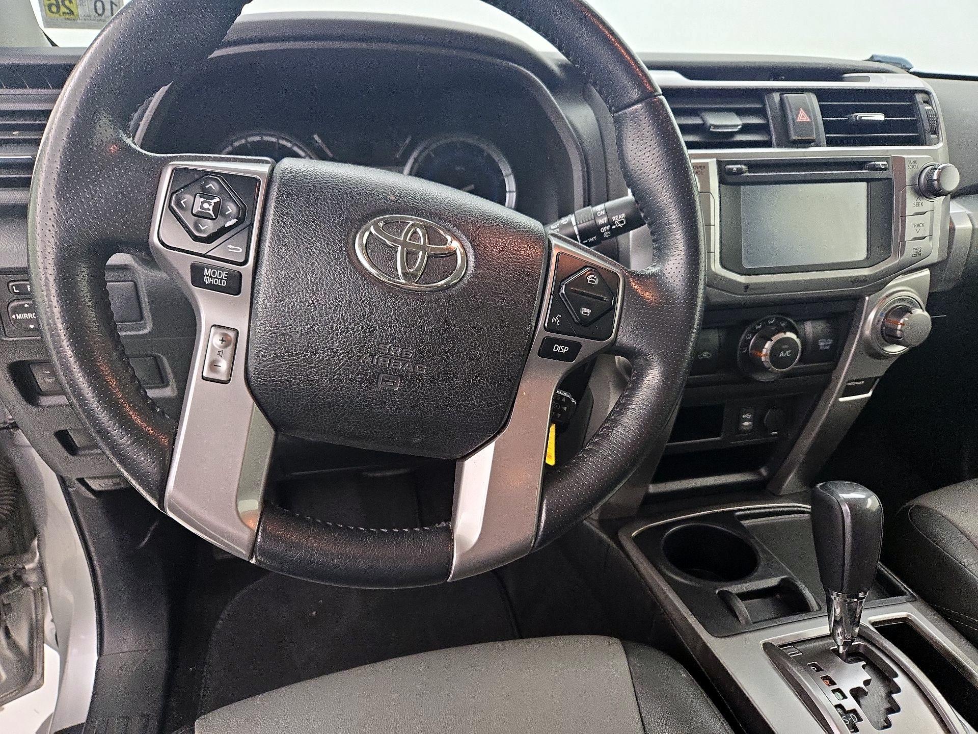 Thumbnail: 2014 Toyota 4Runner - 10