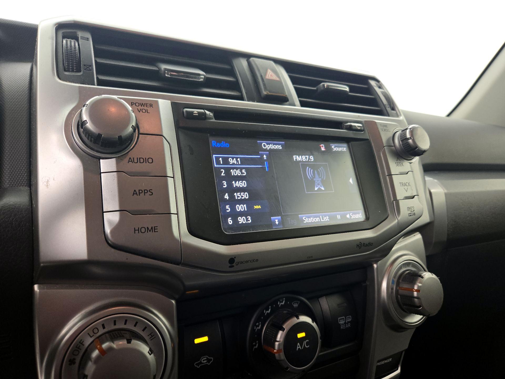 Thumbnail: 2014 Toyota 4Runner - 15