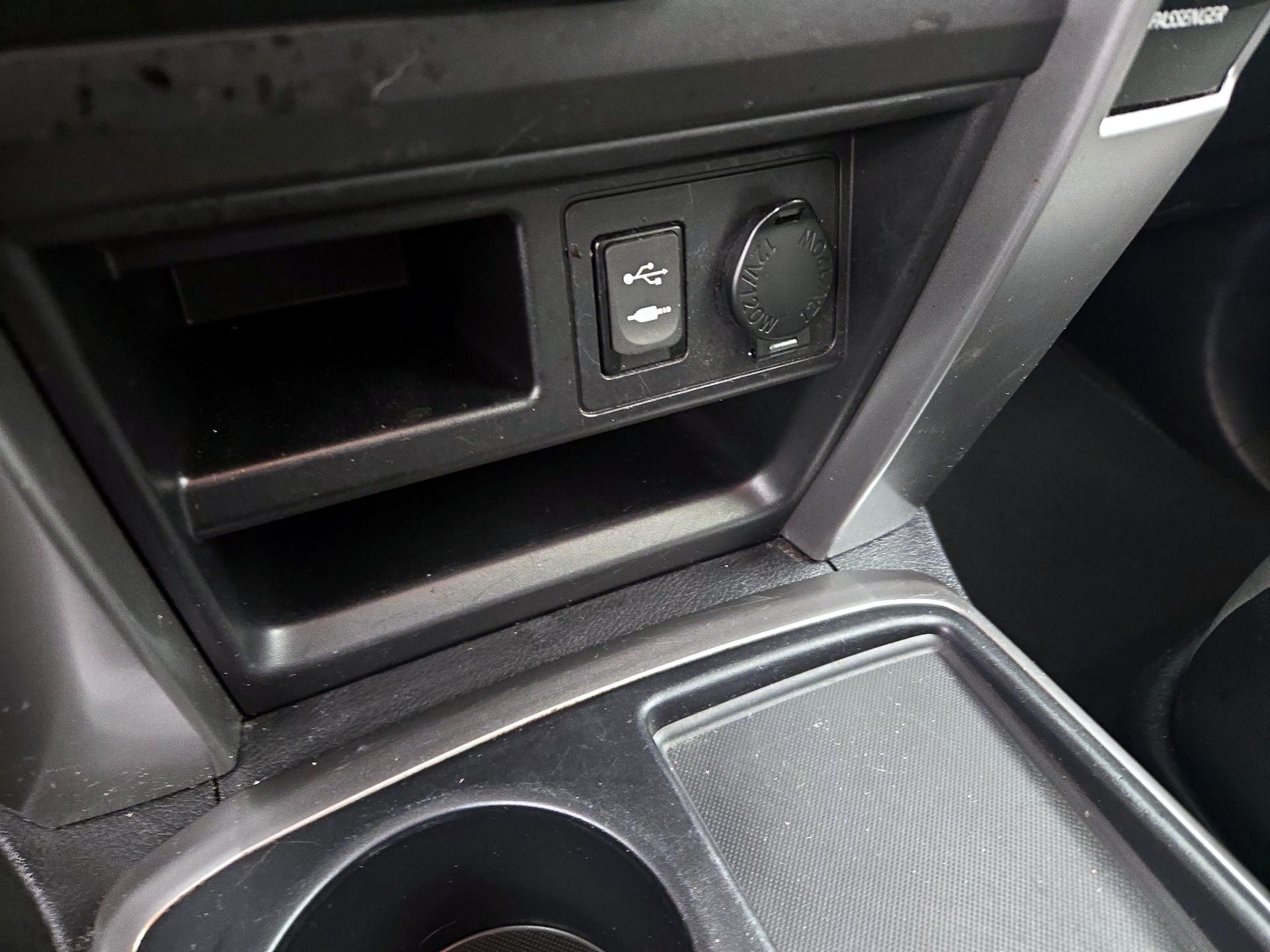 Thumbnail: 2014 Toyota 4Runner - 18
