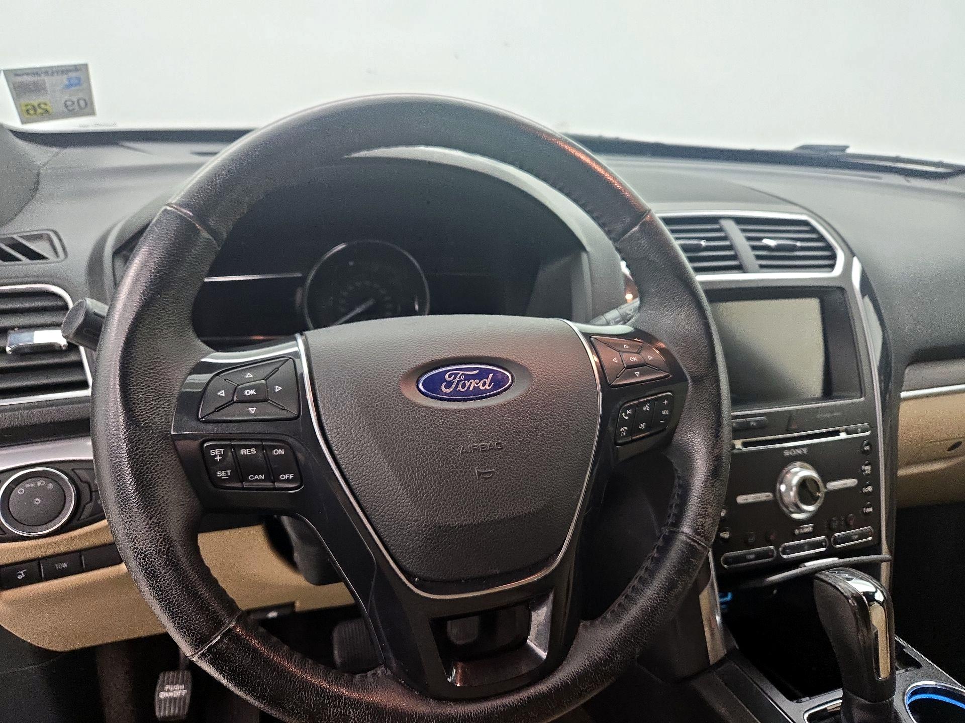 Thumbnail: 2016 Ford Explorer - 10