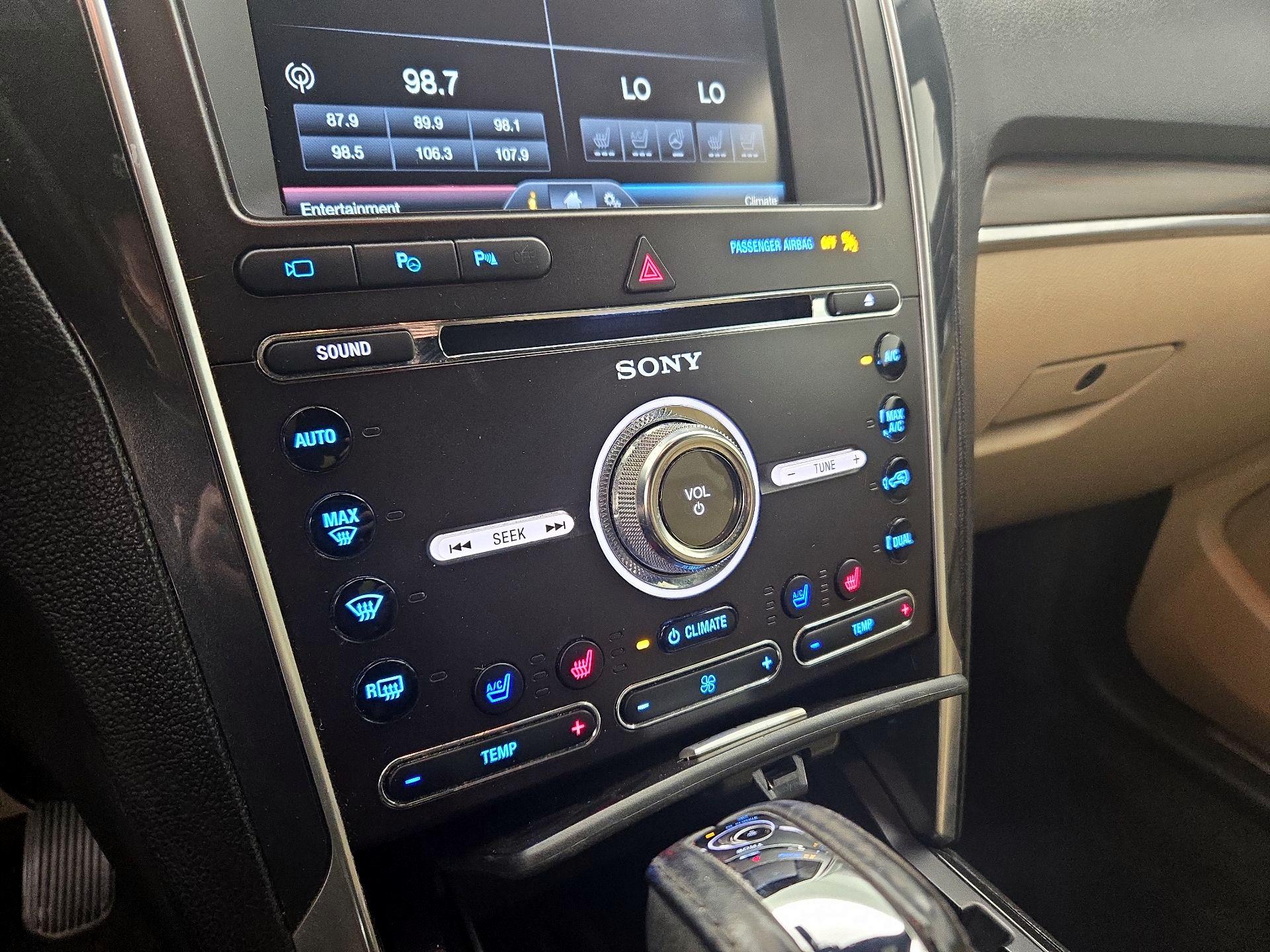 Thumbnail: 2016 Ford Explorer - 17