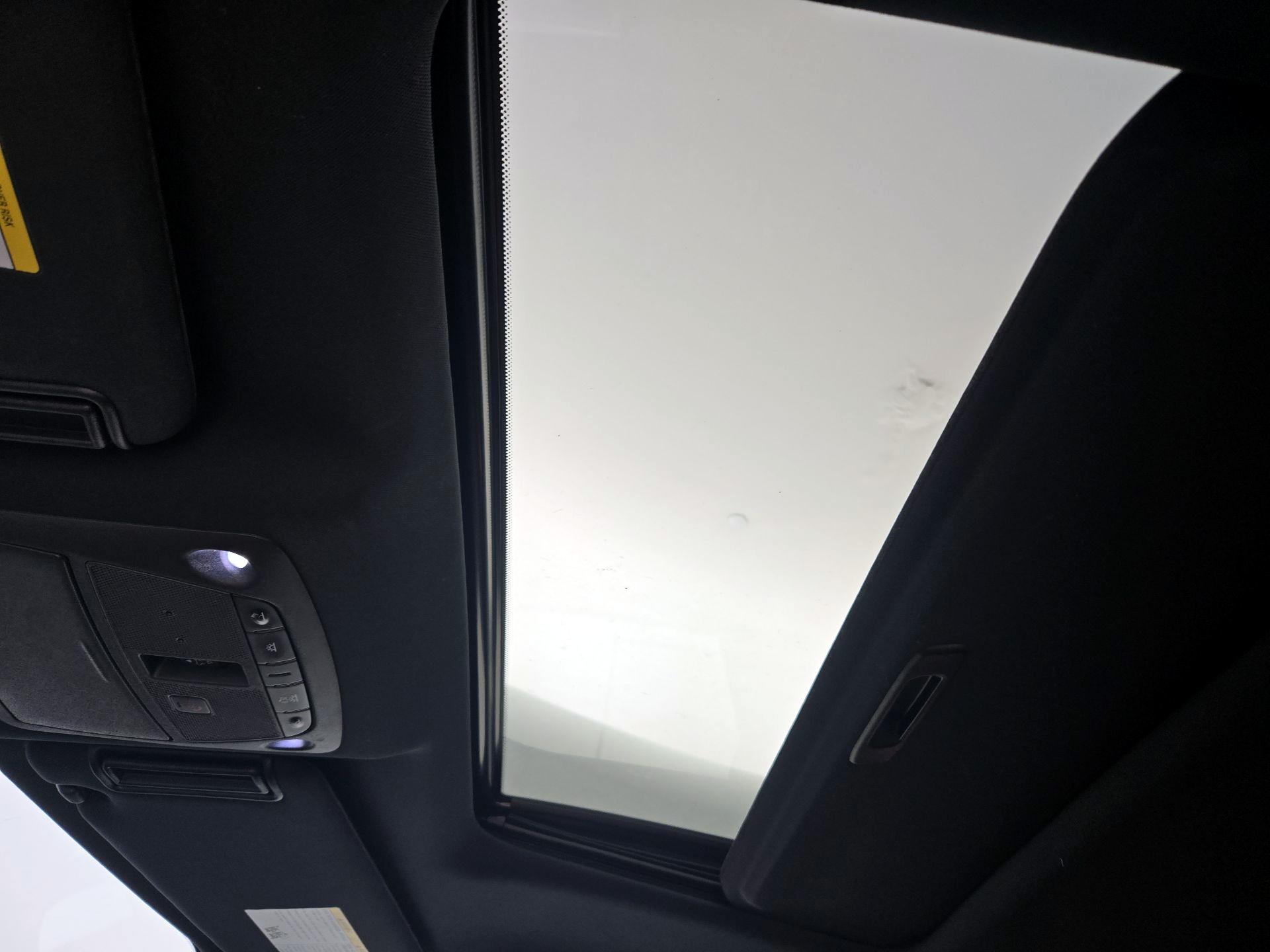 Thumbnail: 2020 Nissan Armada - 20