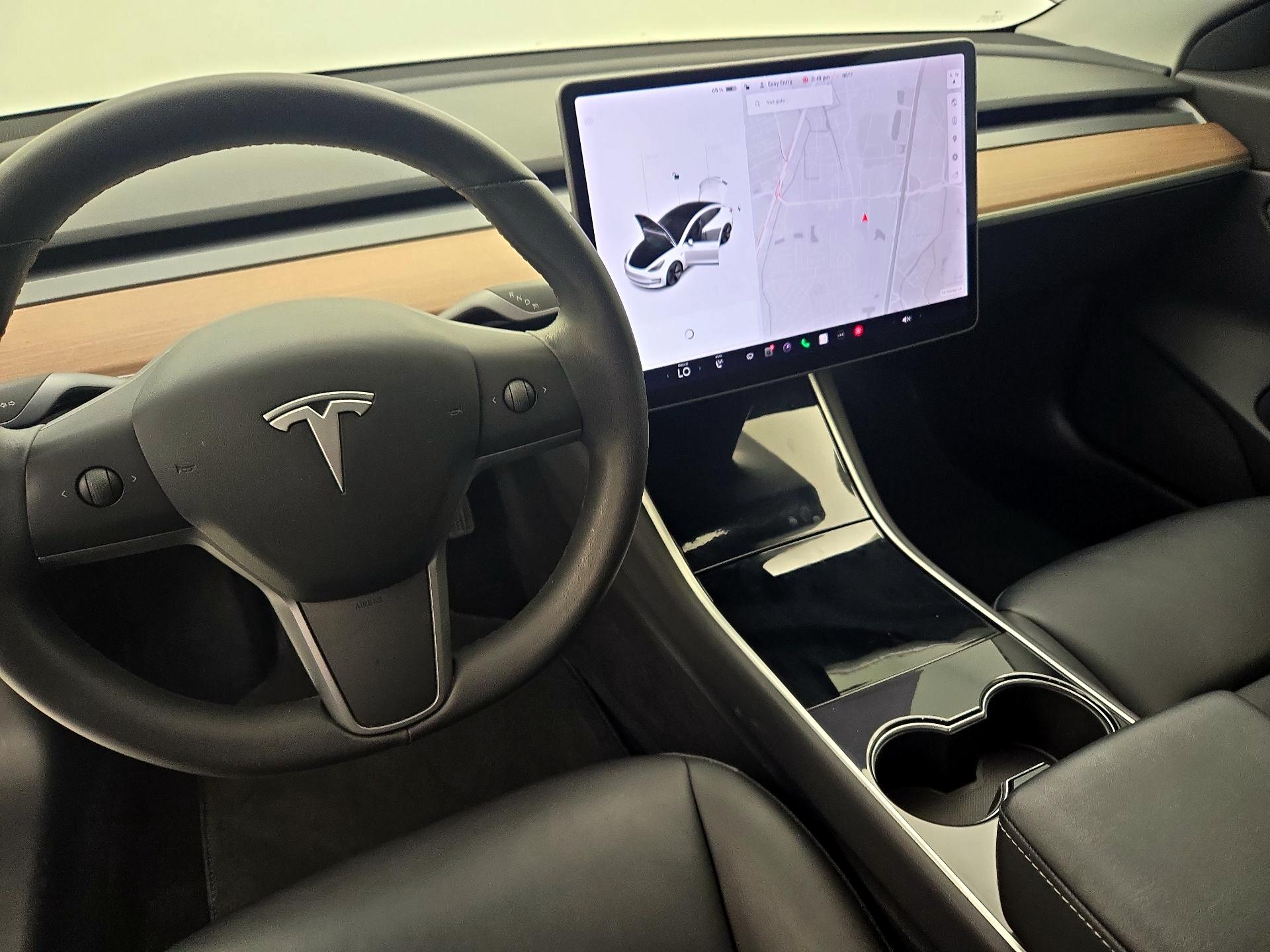 Thumbnail: 2020 Tesla Model 3 - 9