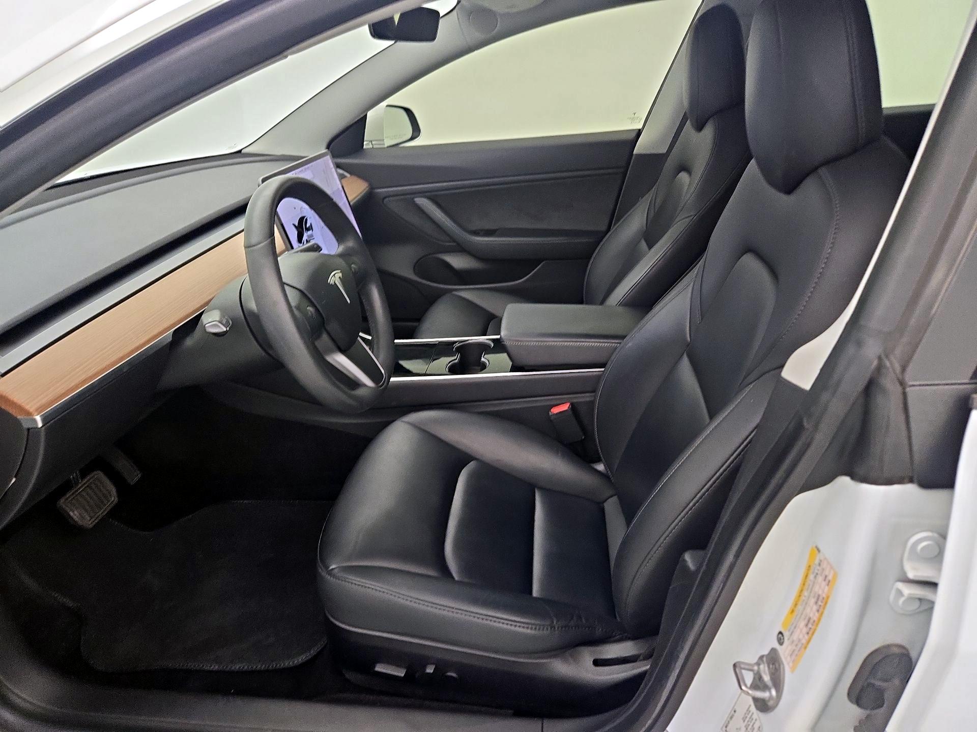 Thumbnail: 2020 Tesla Model 3 - 11