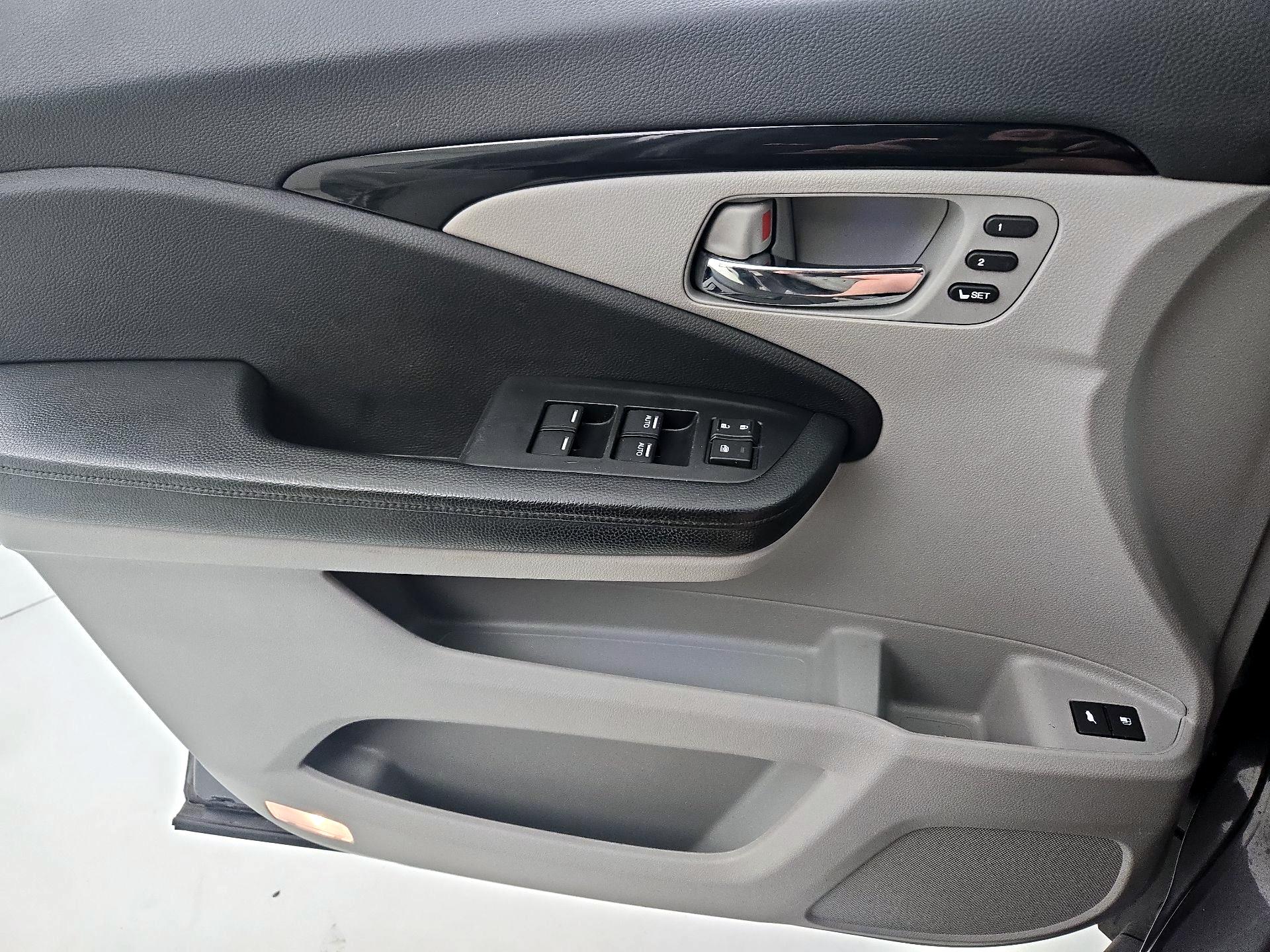 Thumbnail: 2021 Honda Pilot - 12