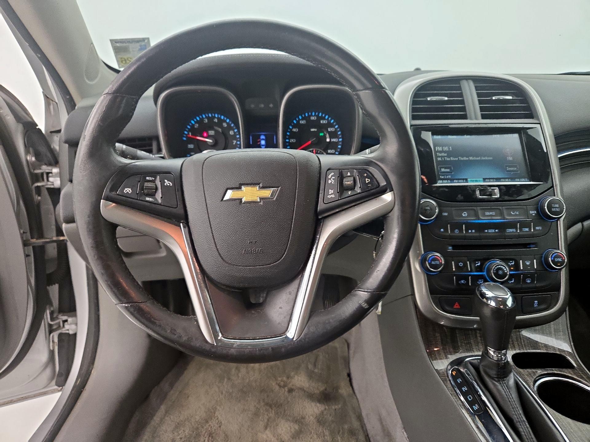 Thumbnail: 2015 Chevrolet Malibu - 10