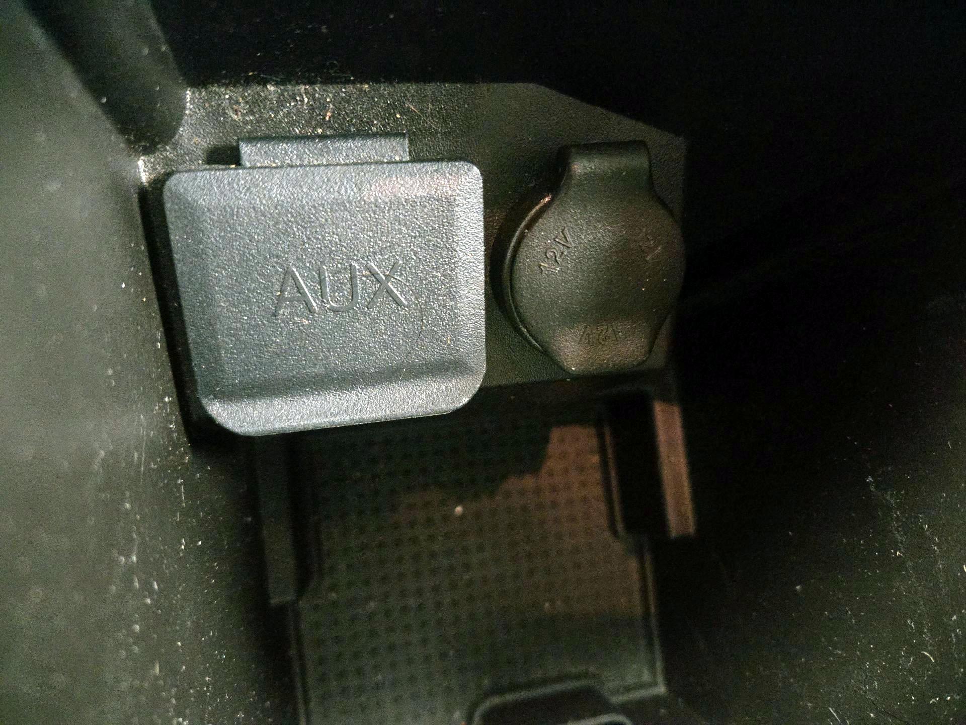 Thumbnail: 2015 Chevrolet Malibu - 17