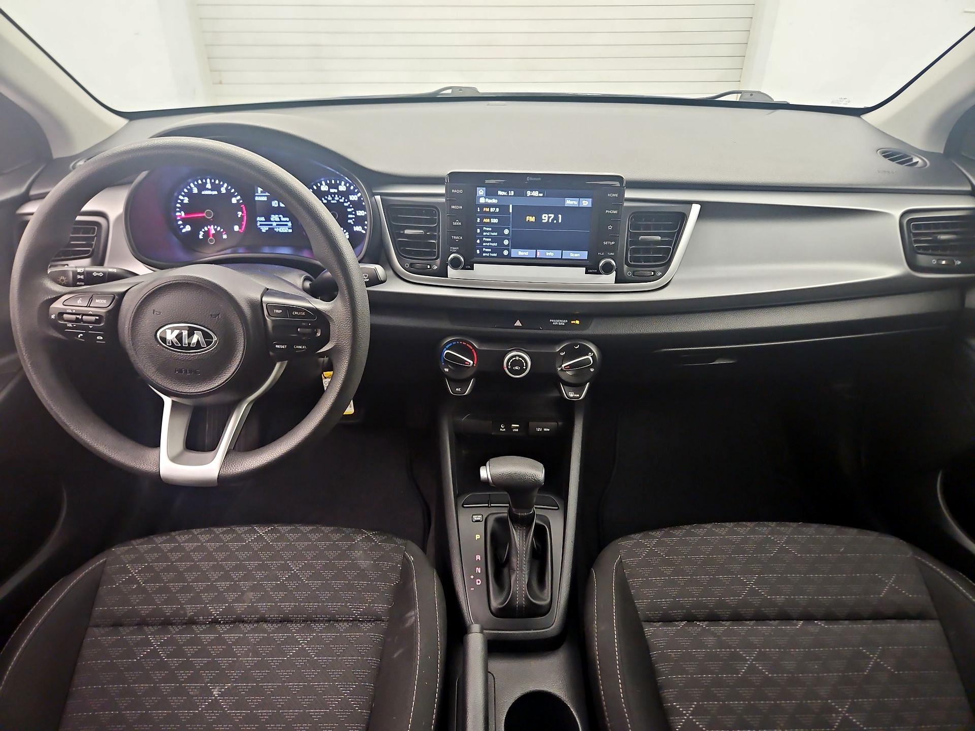 Thumbnail: 2020 Kia Rio - 9