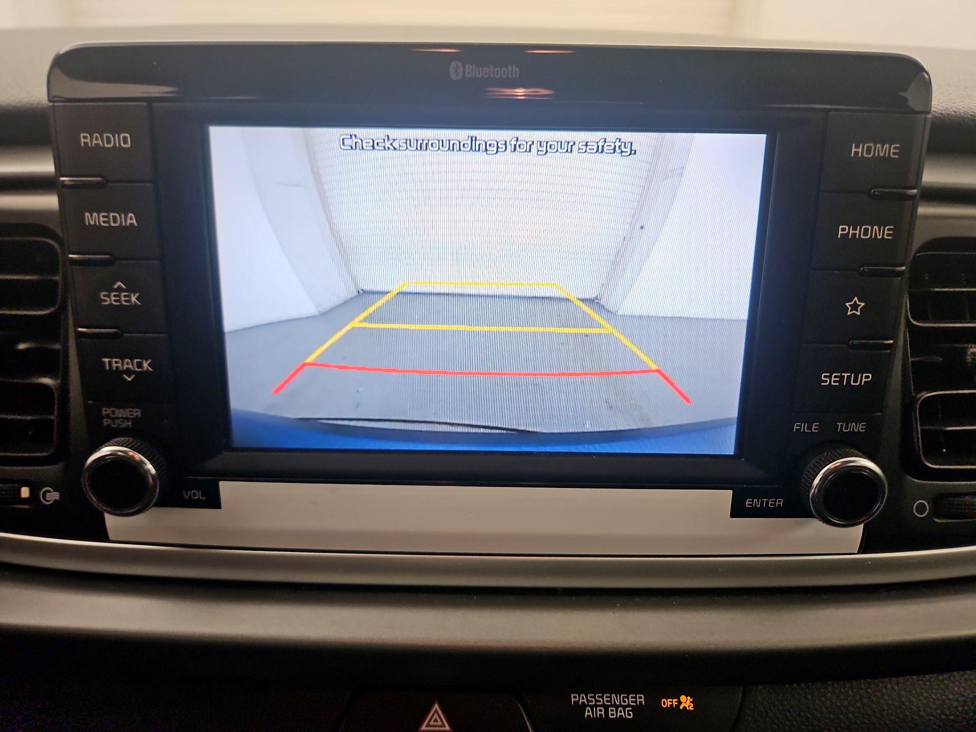 Thumbnail: 2020 Kia Rio - 14