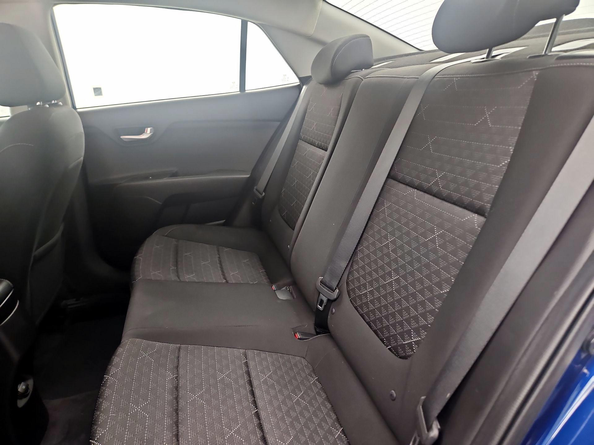 Thumbnail: 2020 Kia Rio - 18