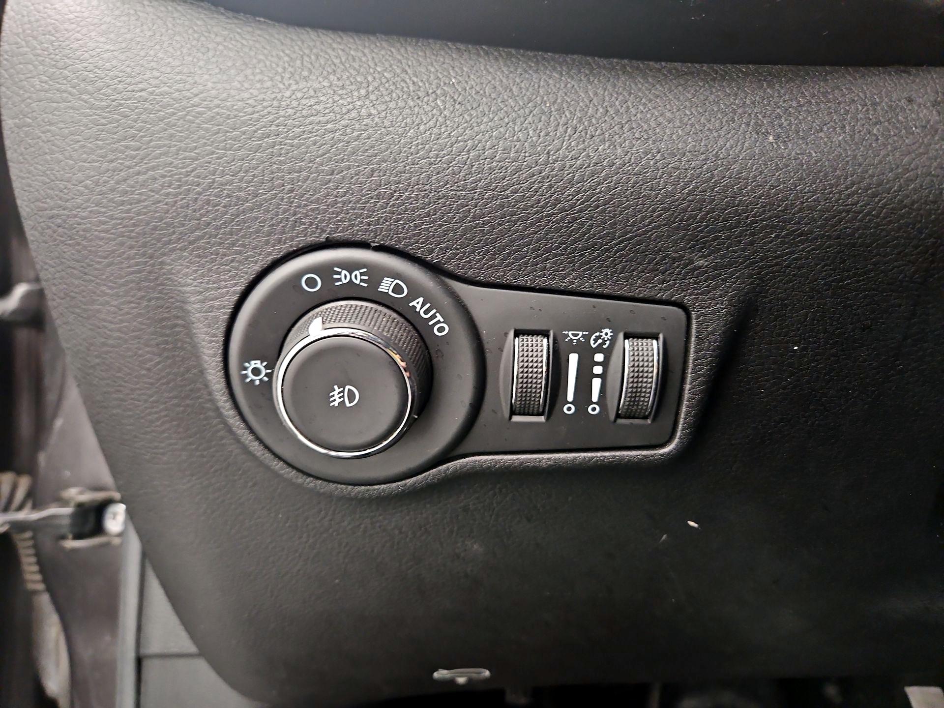 Thumbnail: 2022 Jeep Compass - 13