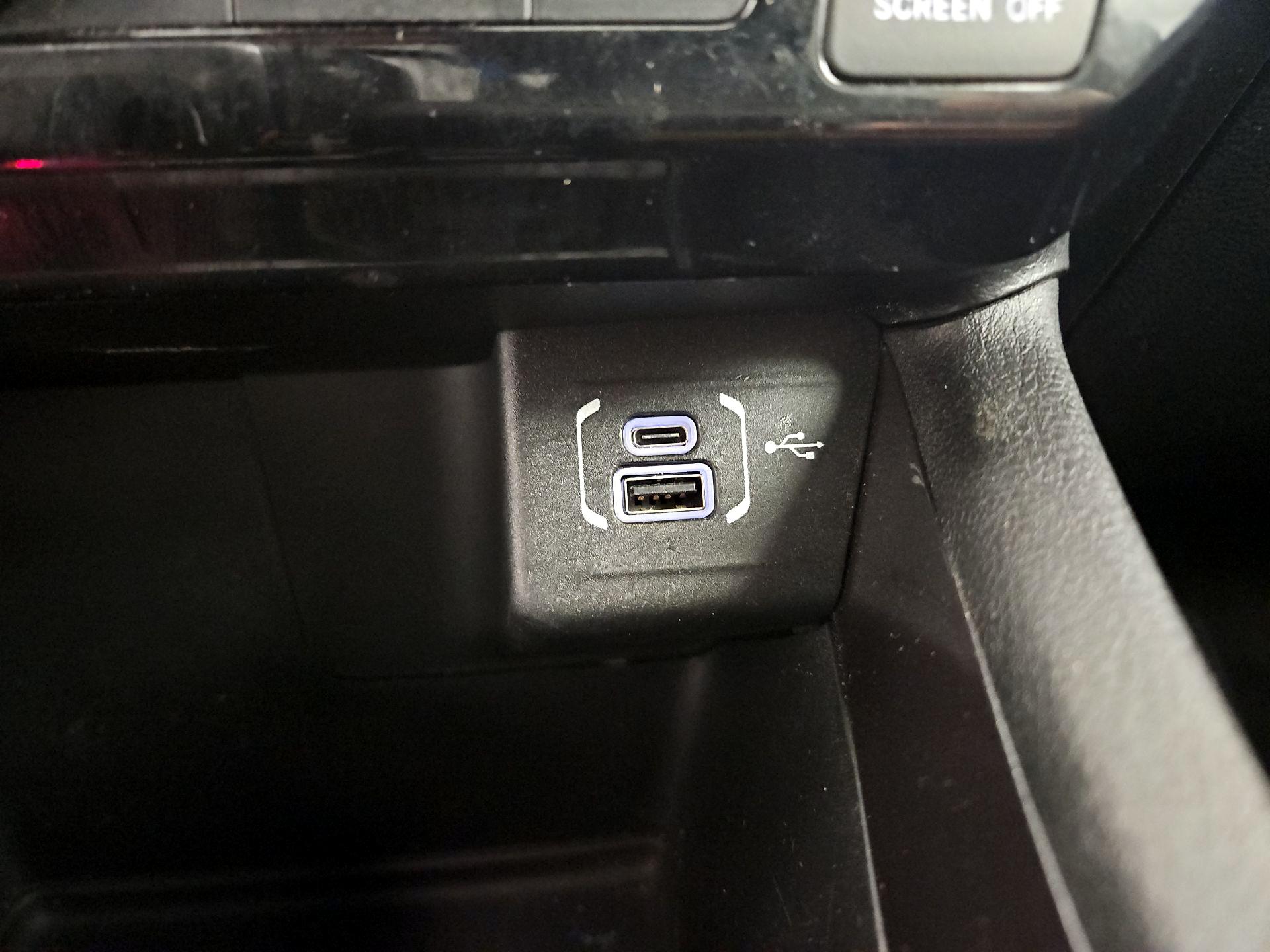 Thumbnail: 2022 Jeep Compass - 18