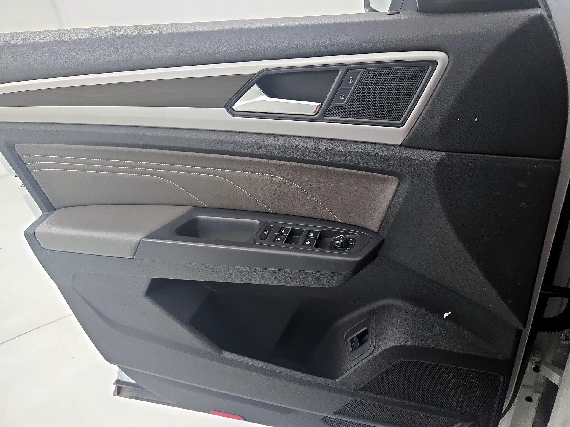 Thumbnail: 2021 Volkswagen Atlas - 12