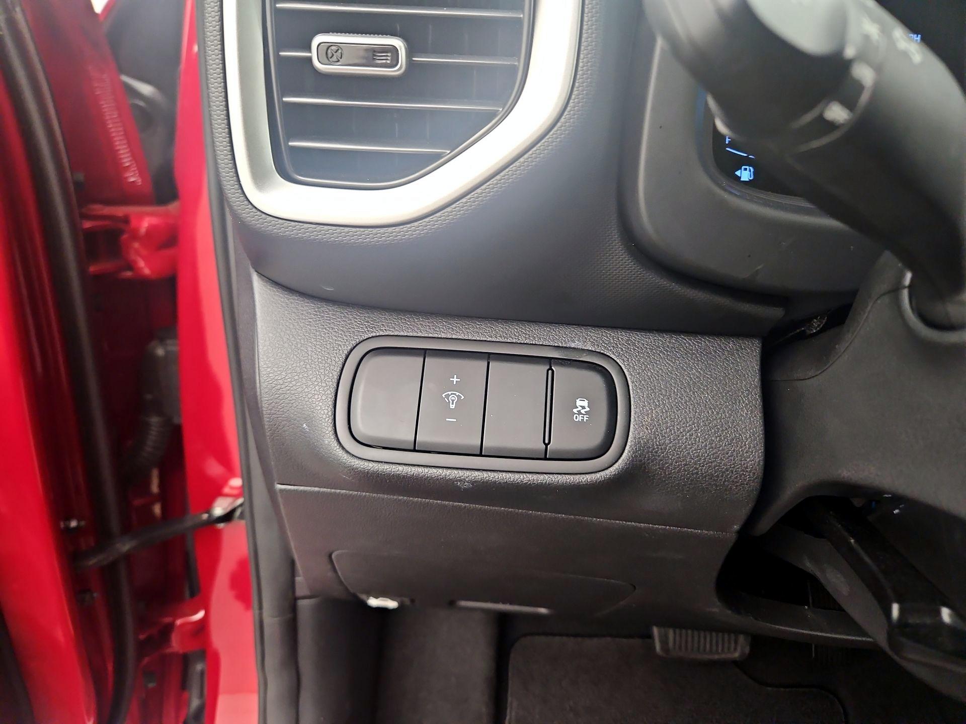 Thumbnail: 2023 Hyundai Venue - 13