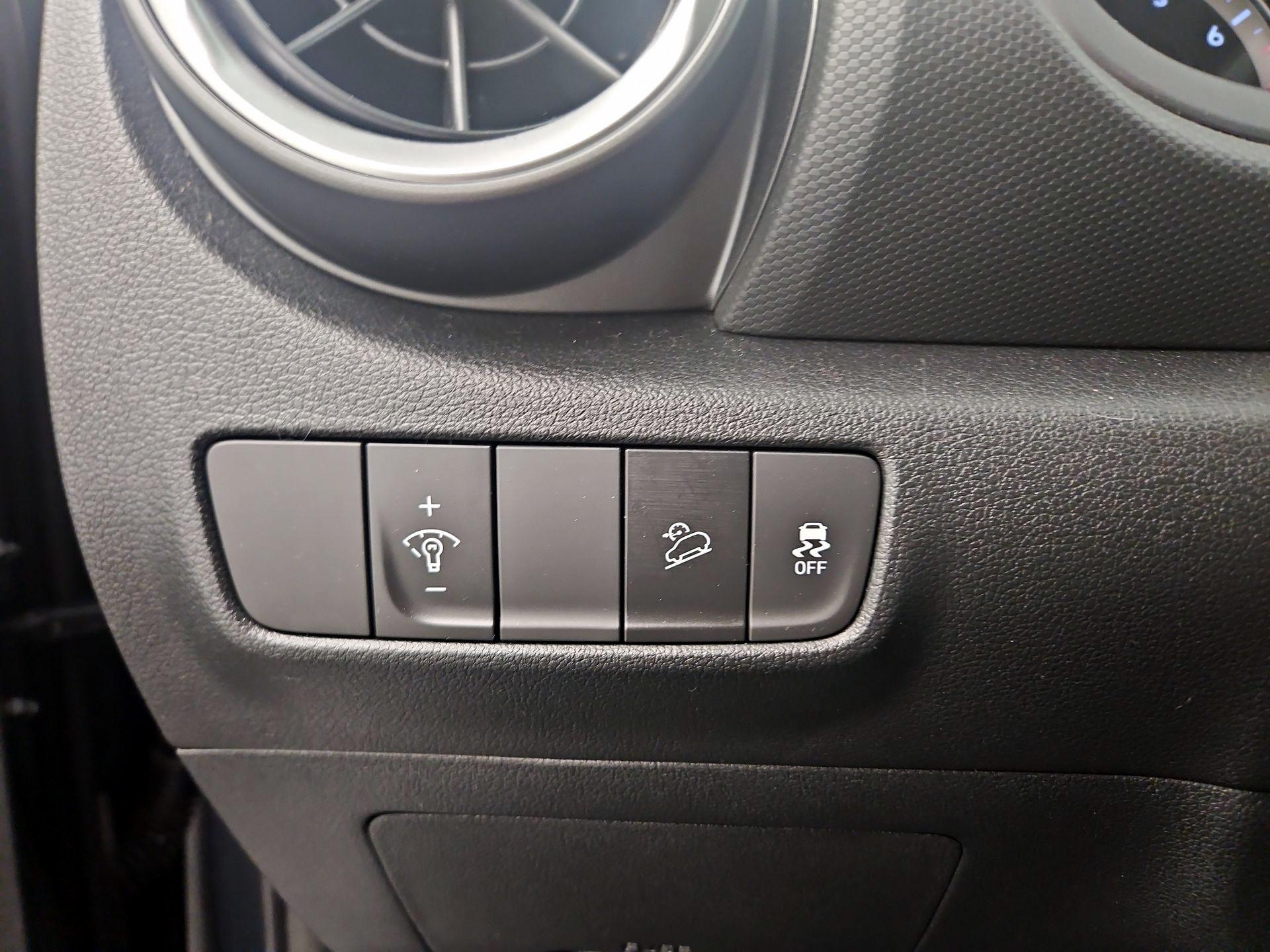 Thumbnail: 2022 Hyundai Kona - 13