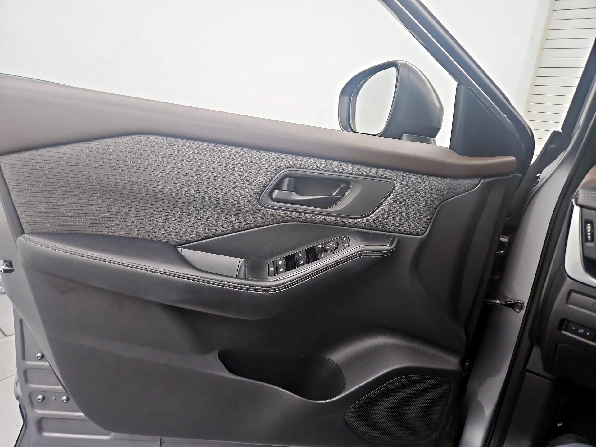 Thumbnail: 2021 Nissan Rogue - 12