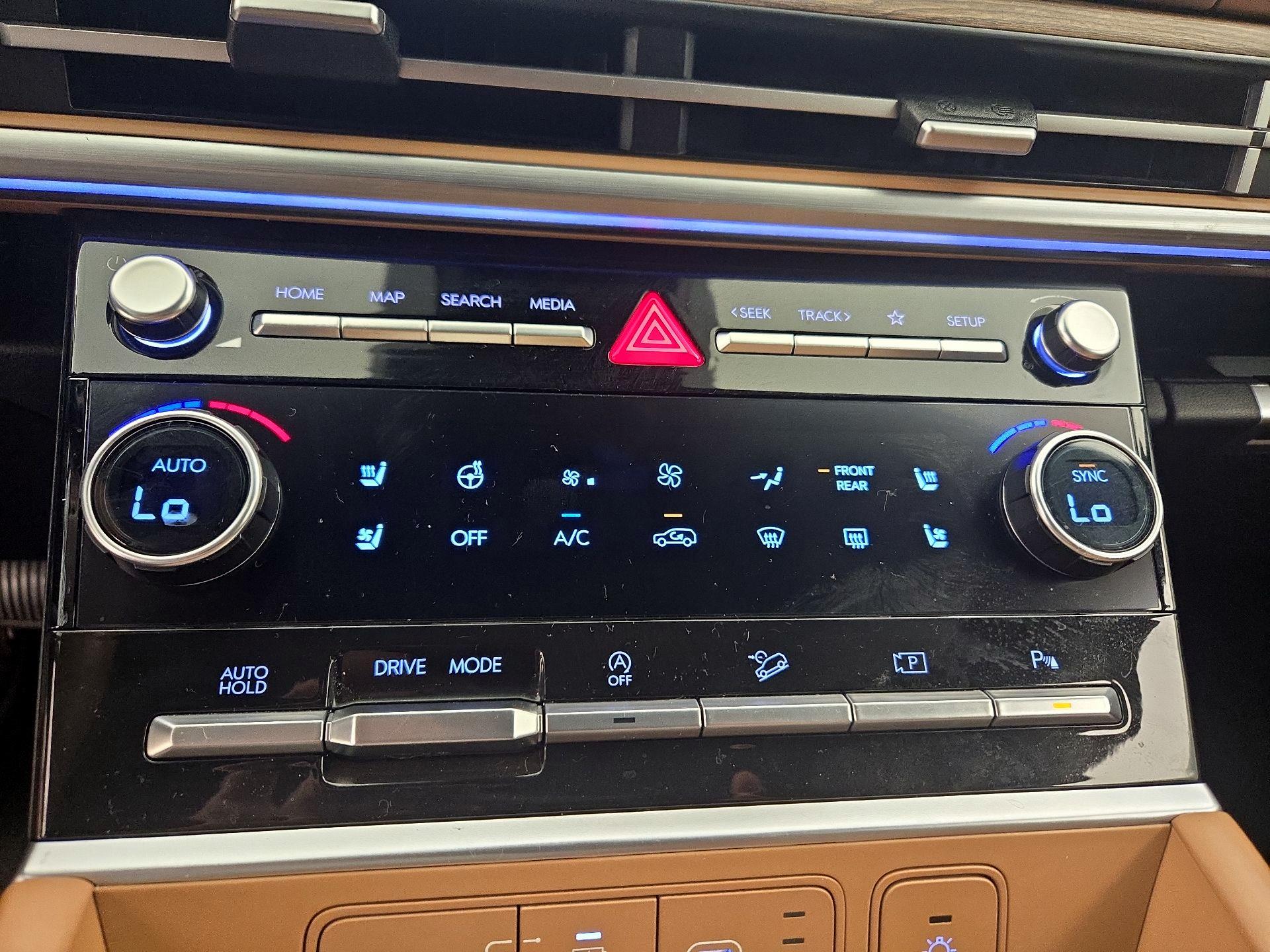 Thumbnail: 2024 Hyundai Santa Fe - 16