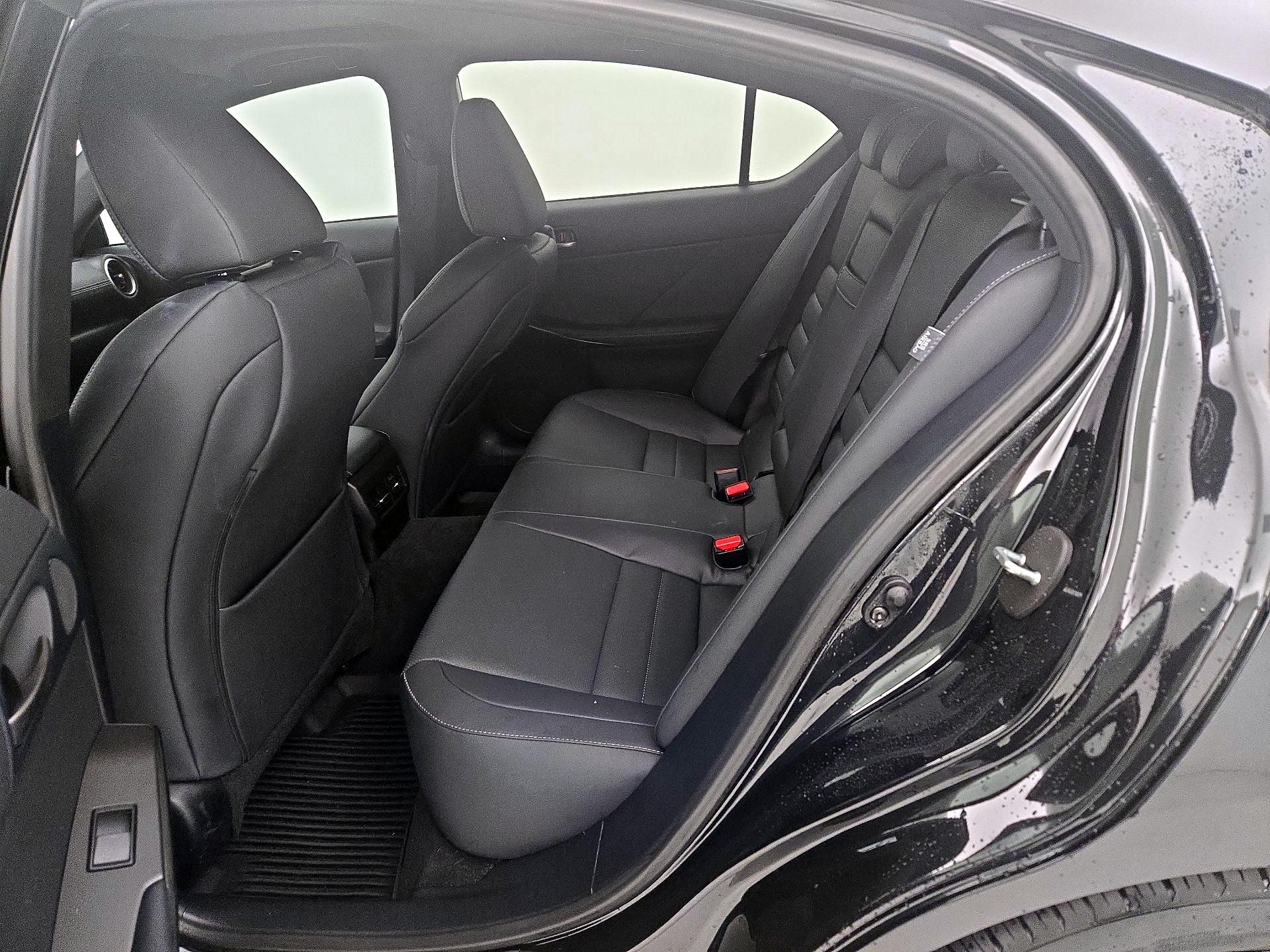 Thumbnail: 2022 Lexus IS - 20