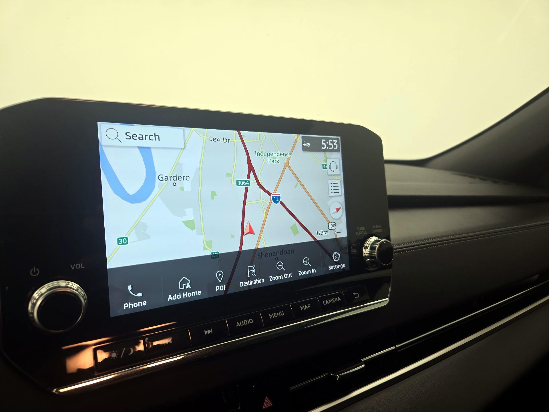 Thumbnail: 2023 Mitsubishi Outlander - 14