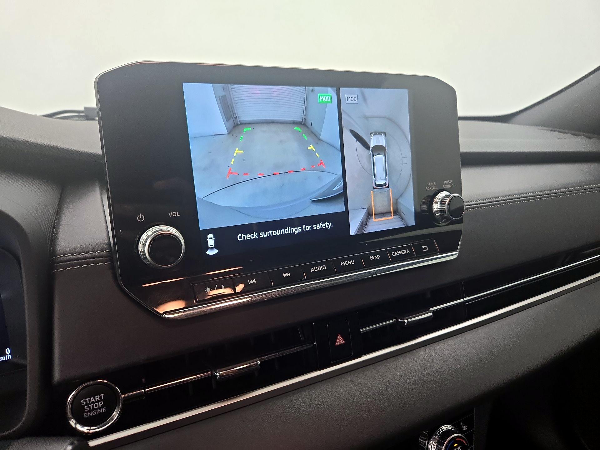 Thumbnail: 2023 Mitsubishi Outlander - 15