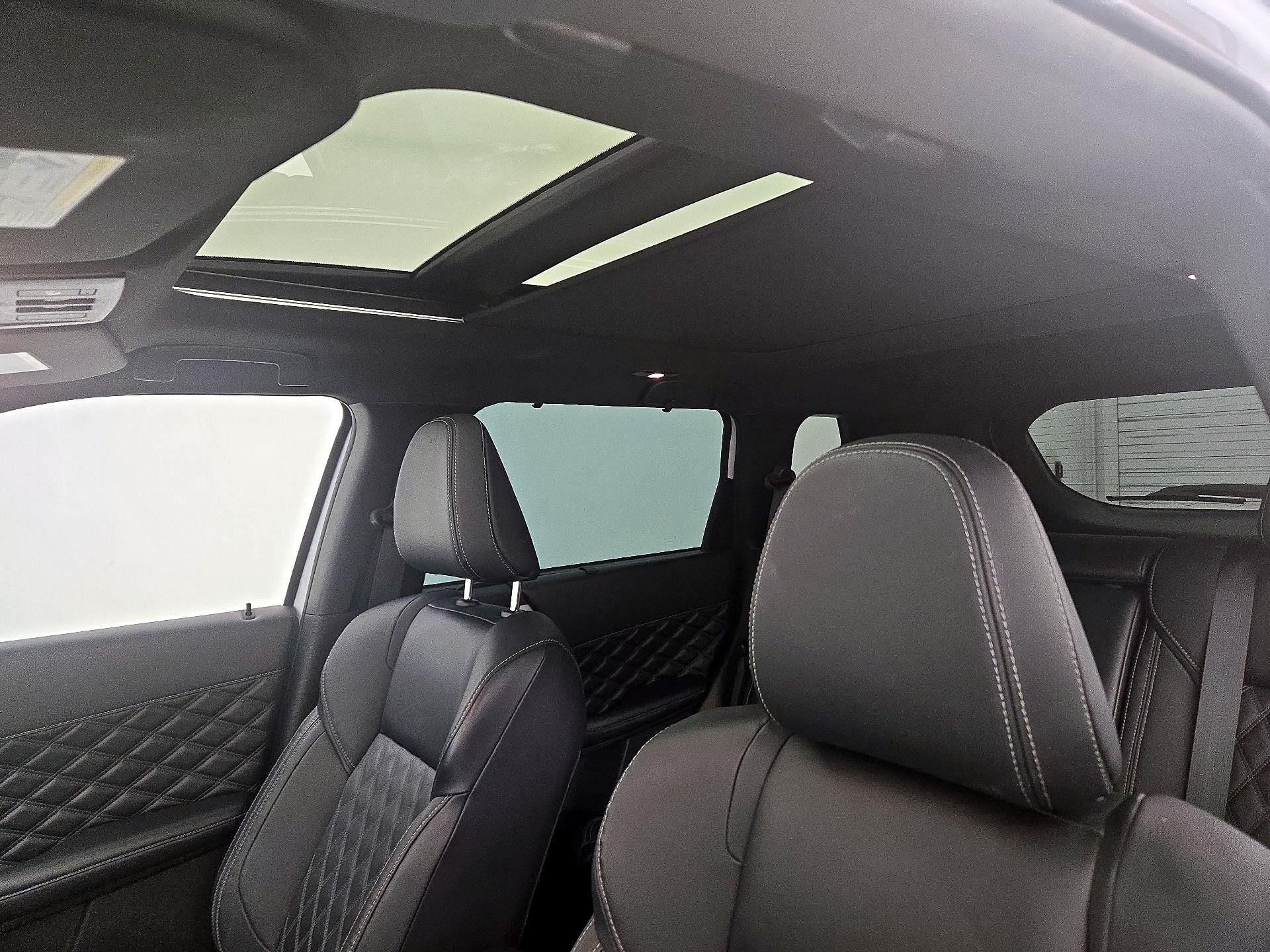 Thumbnail: 2023 Mitsubishi Outlander - 20