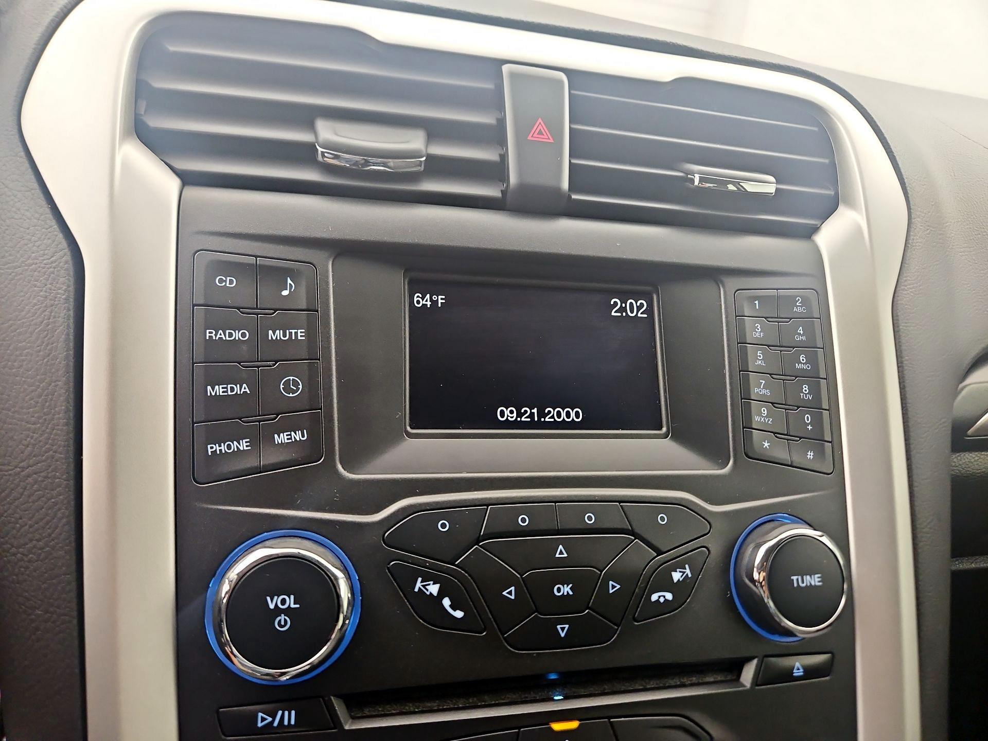 Thumbnail: 2016 Ford Fusion - 15