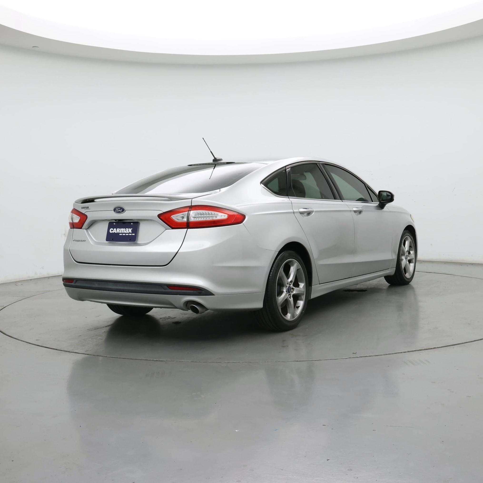 Thumbnail: 2016 Ford Fusion - 8