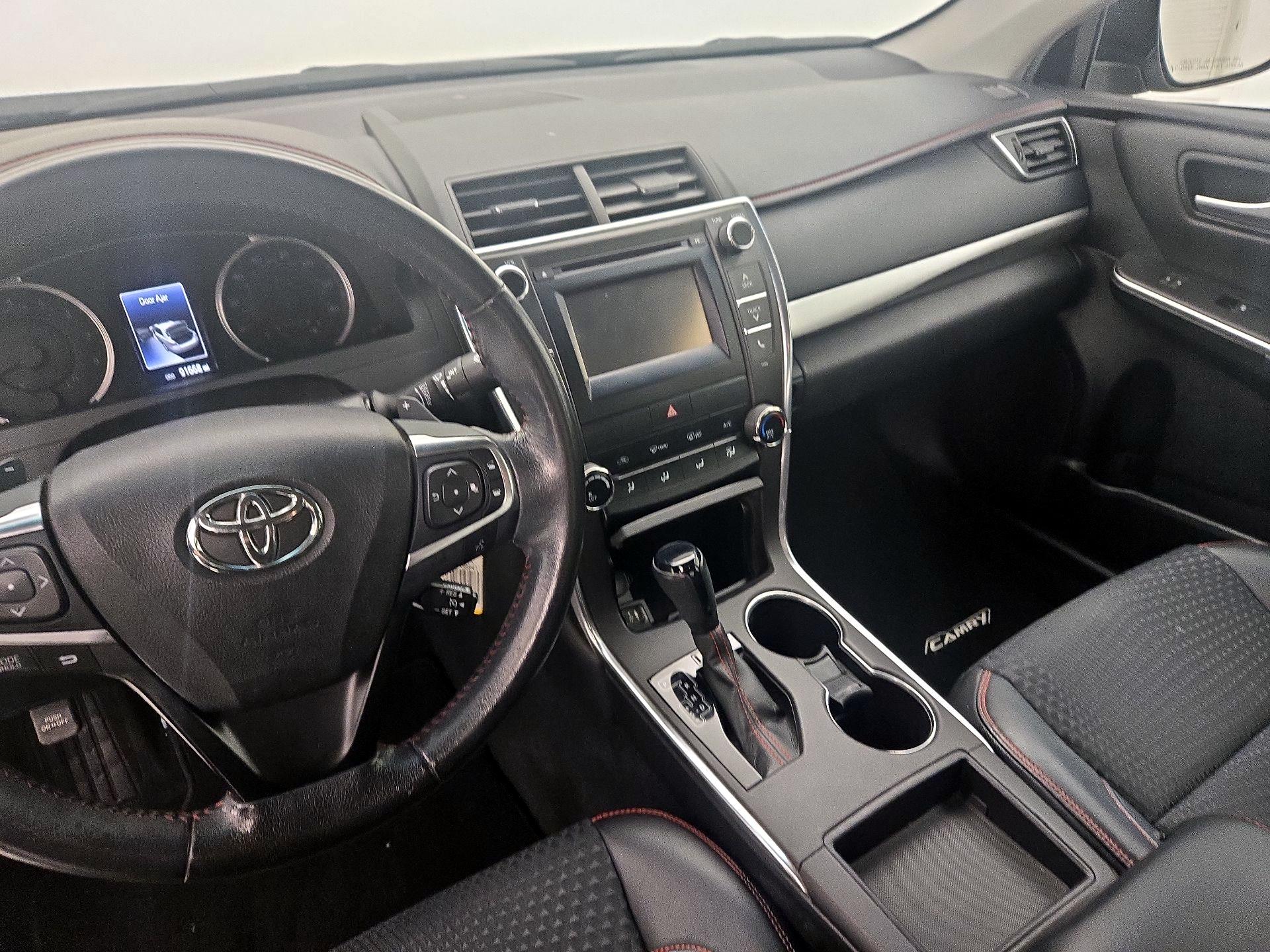 Thumbnail: 2015 Toyota Camry - 9