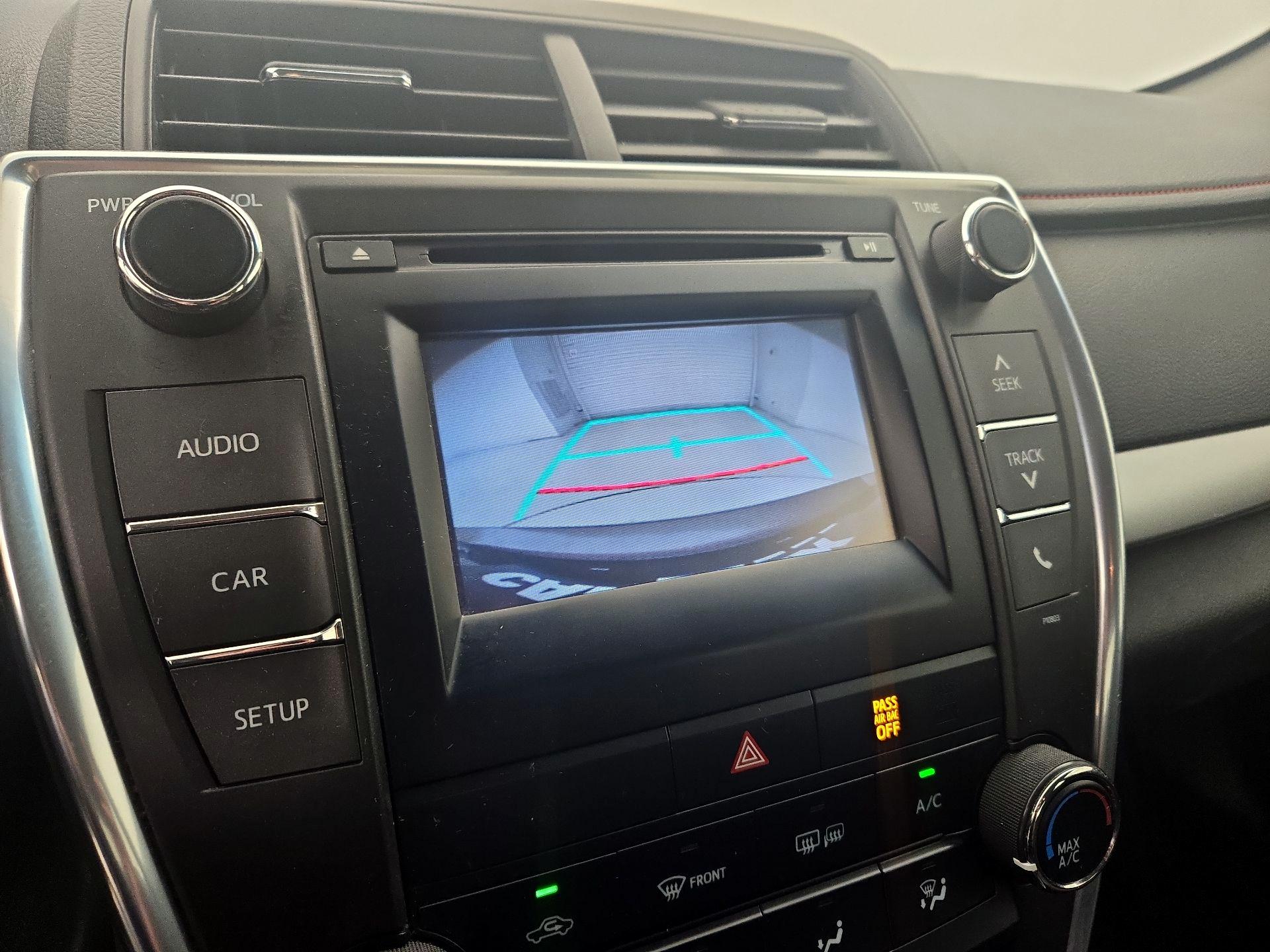 Thumbnail: 2015 Toyota Camry - 14