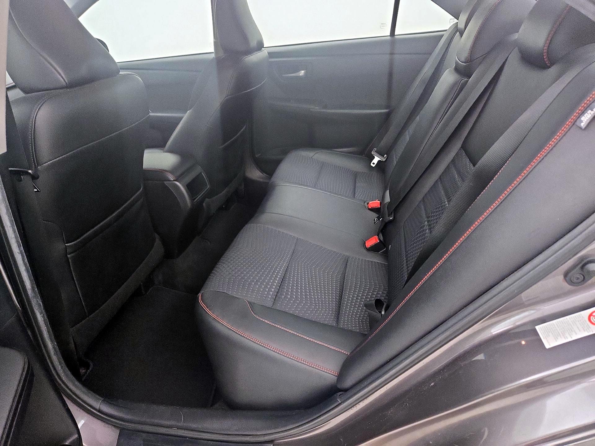 Thumbnail: 2015 Toyota Camry - 19