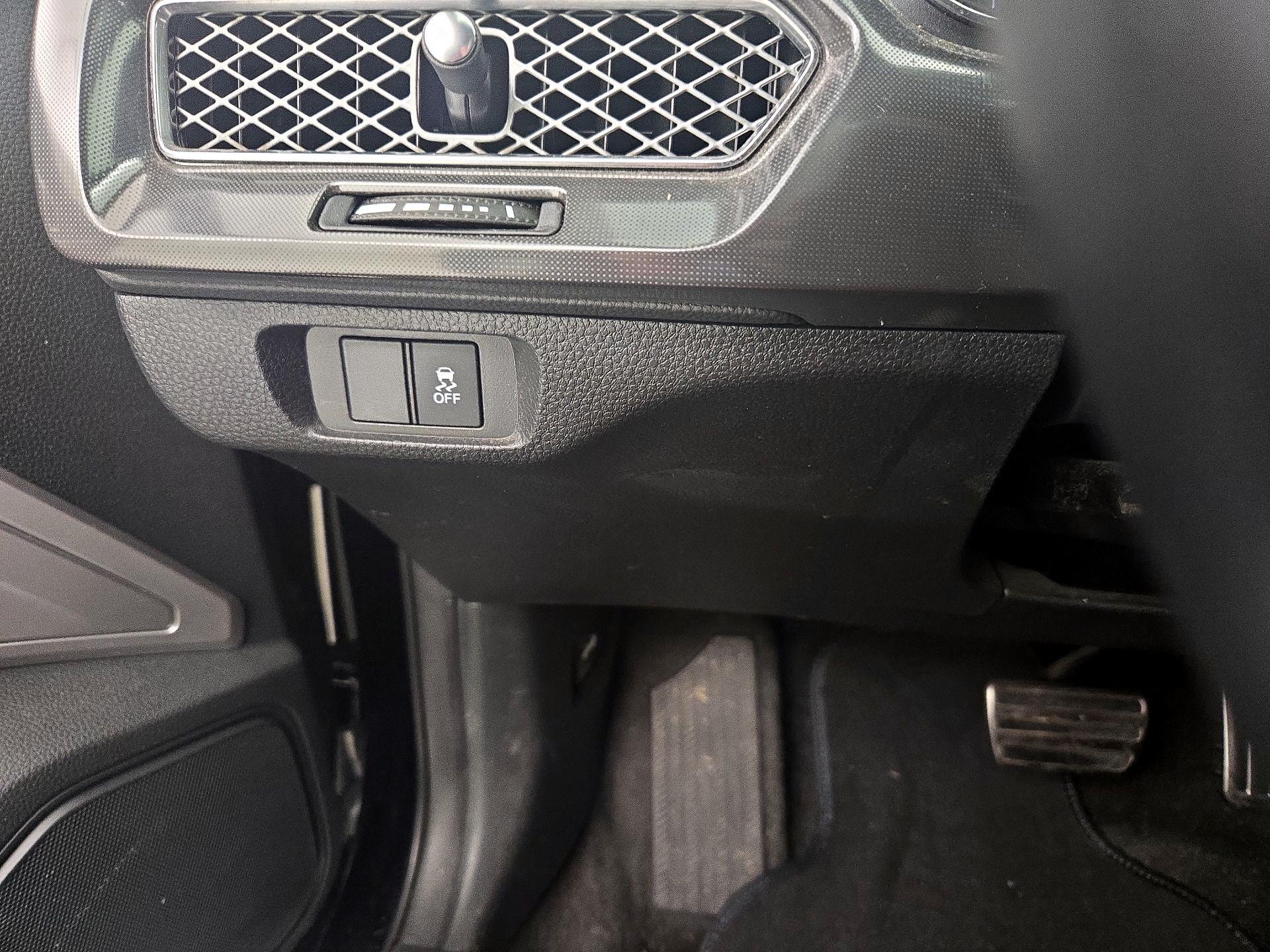 Thumbnail: 2023 Acura Integra - 13