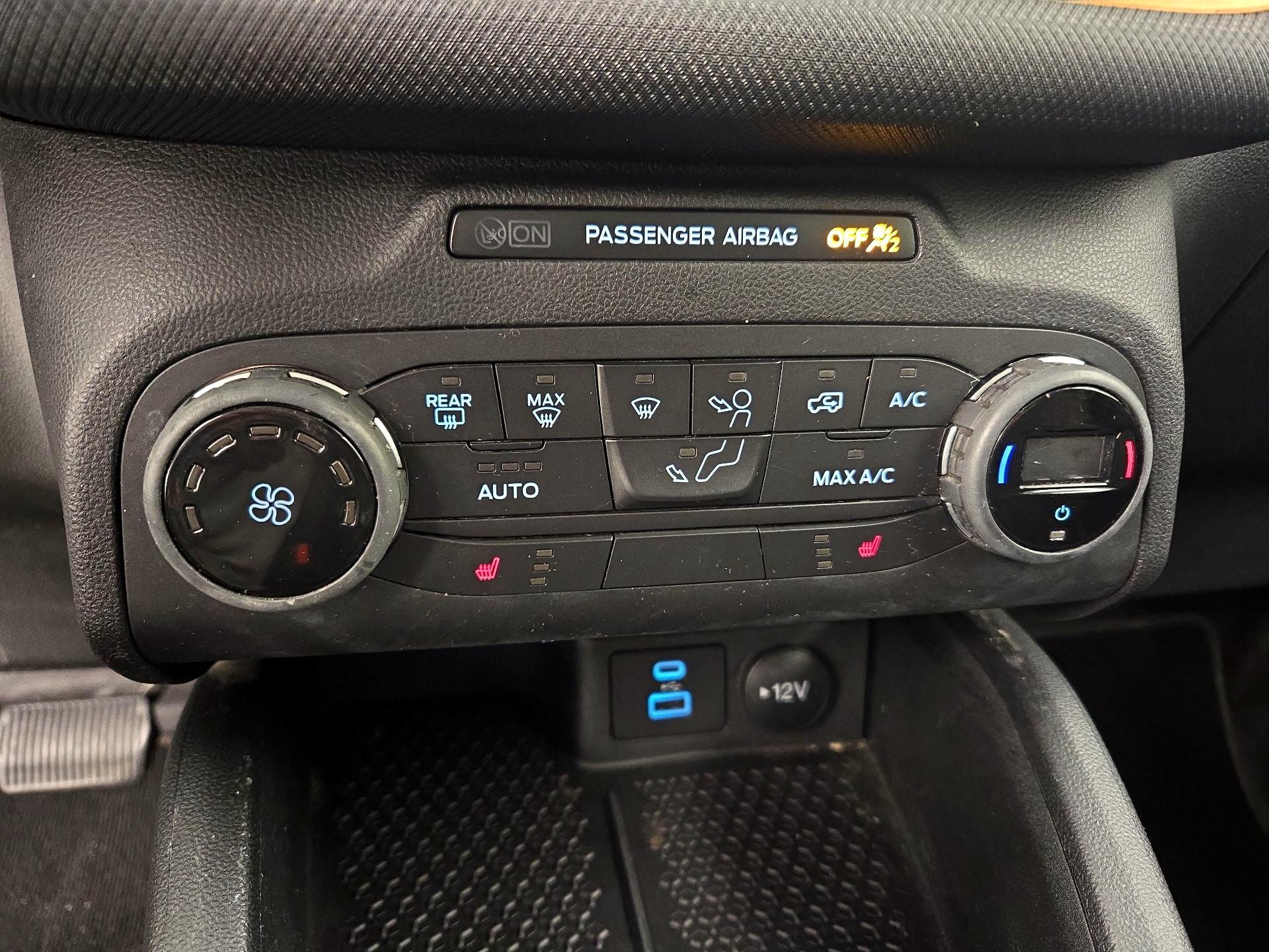 Thumbnail: 2021 Ford Bronco Sport - 16