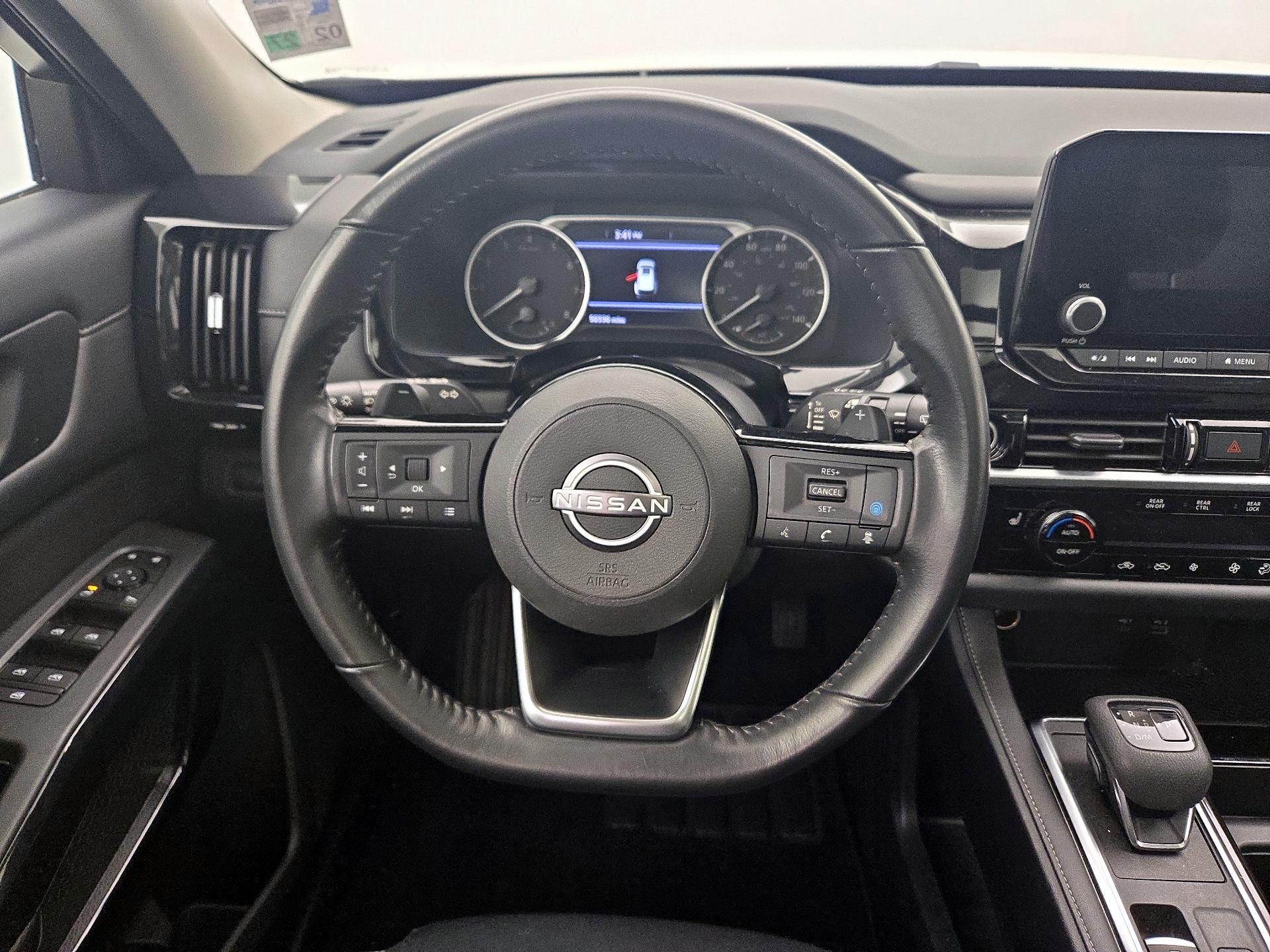 Thumbnail: 2023 Nissan Pathfinder - 10