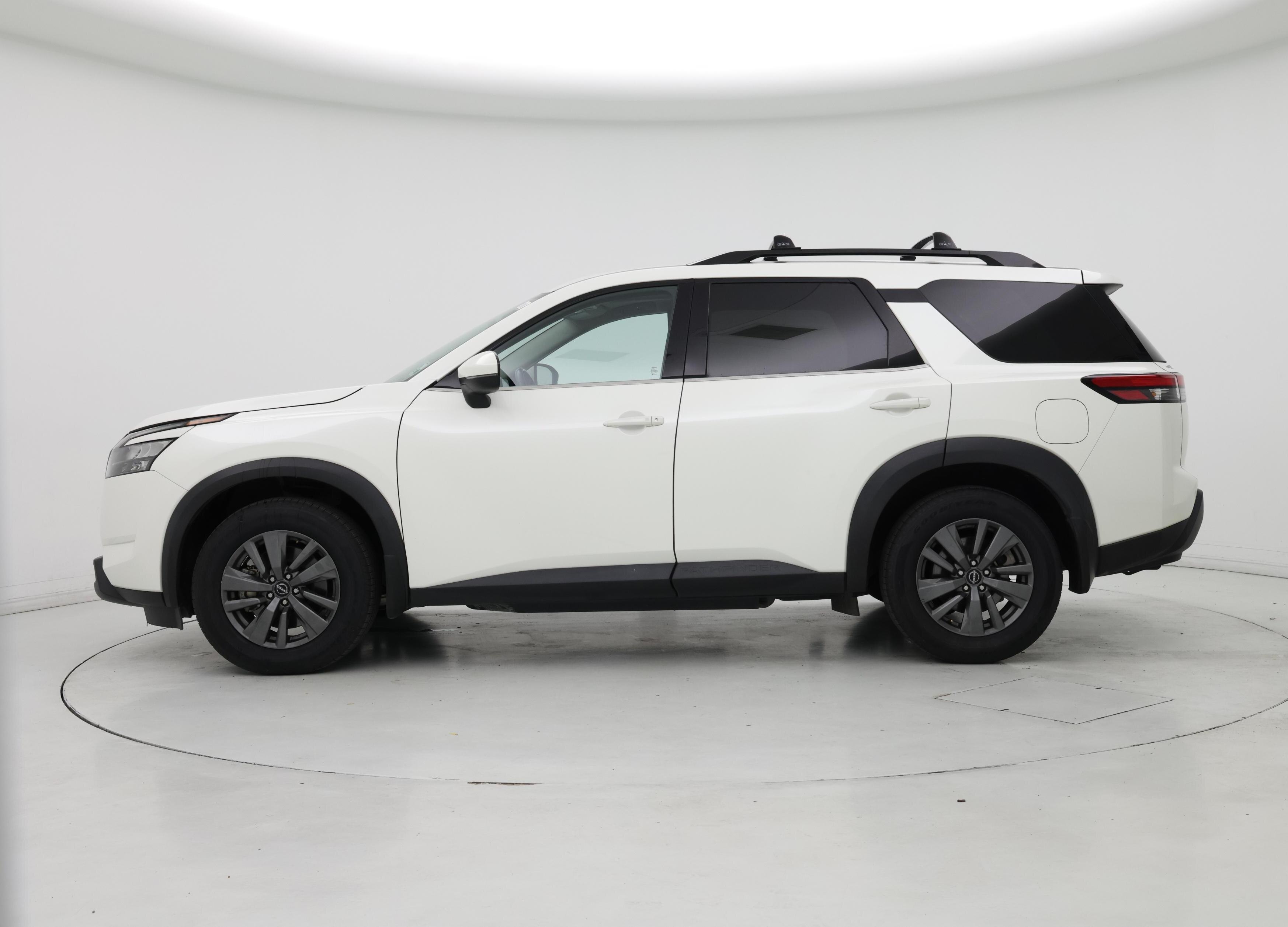 Thumbnail: 2023 Nissan Pathfinder - 3