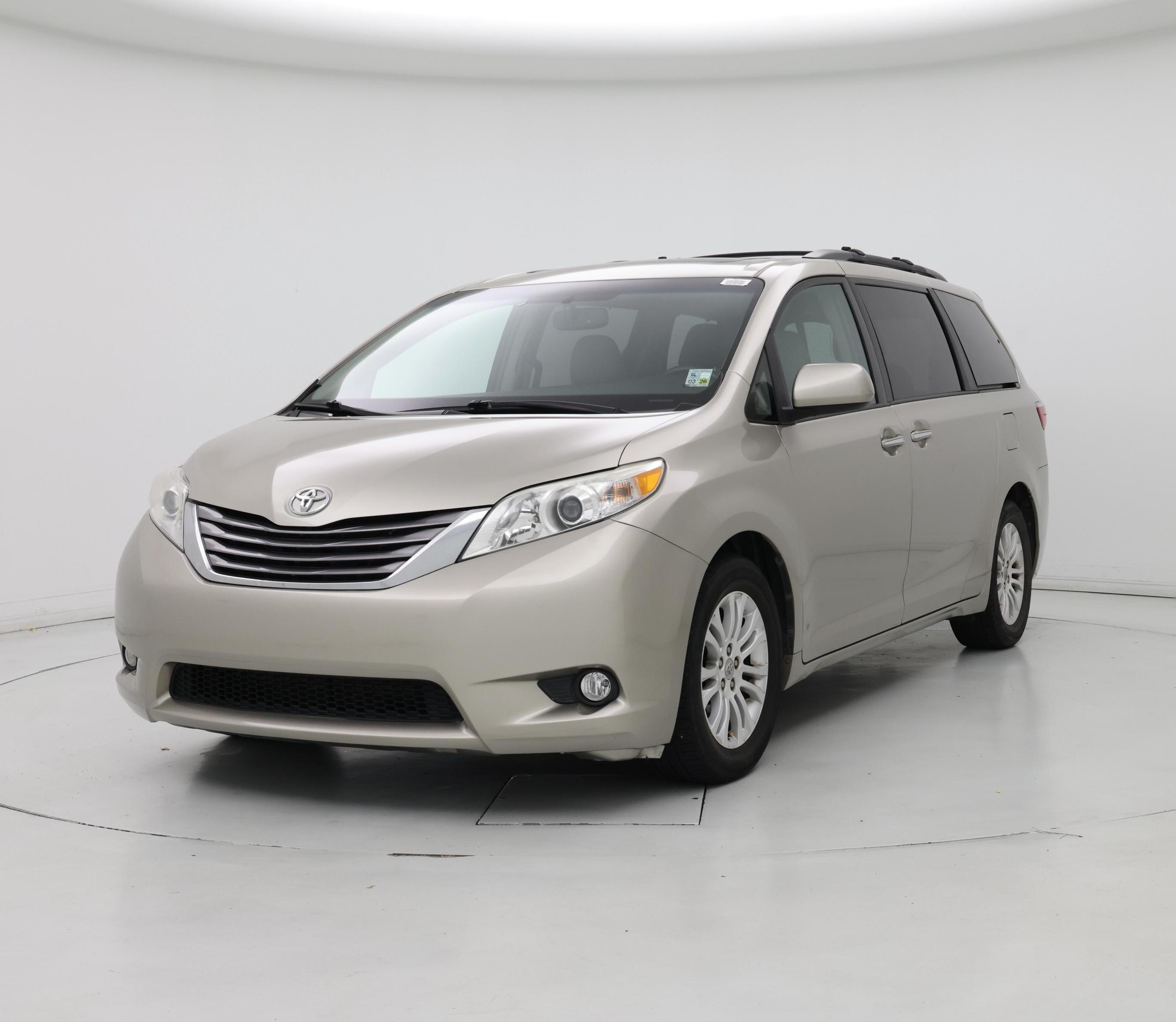 Thumbnail: 2017 Toyota Sienna - 4