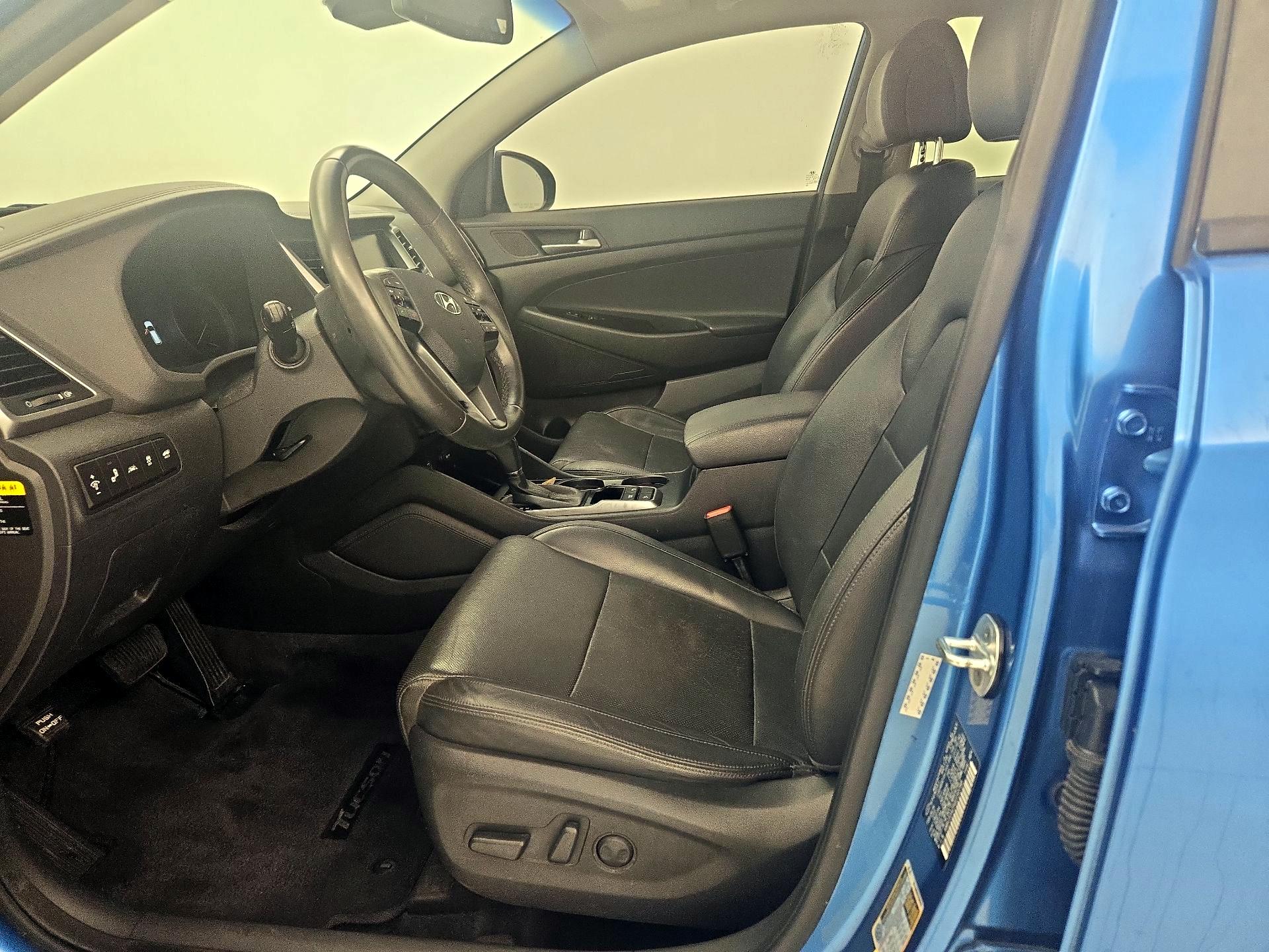 Thumbnail: 2016 Hyundai Tucson - 11