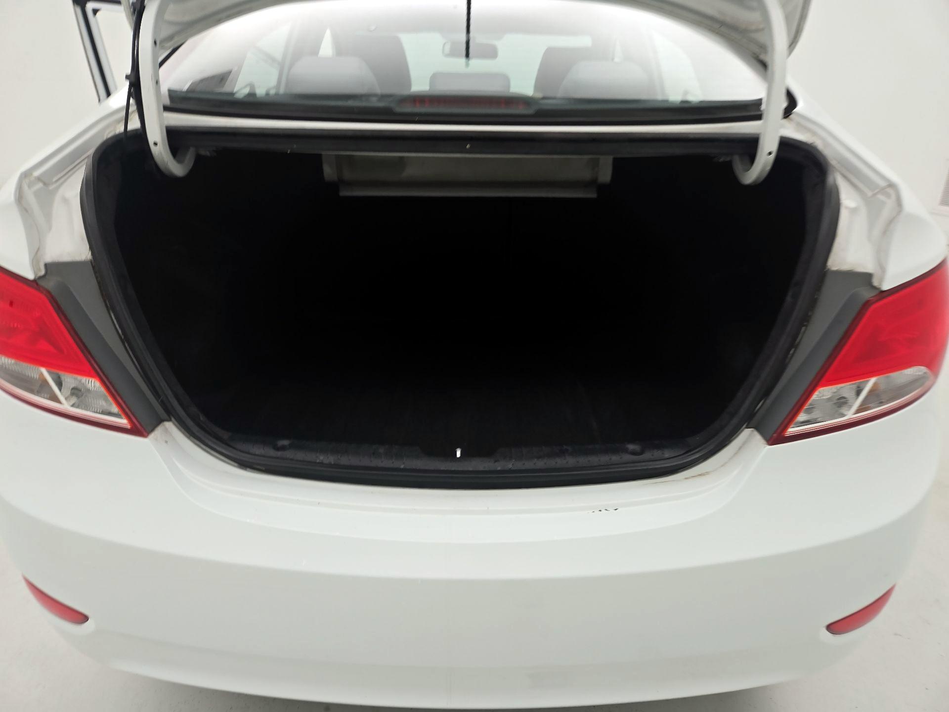 Thumbnail: 2016 Hyundai Accent - 19