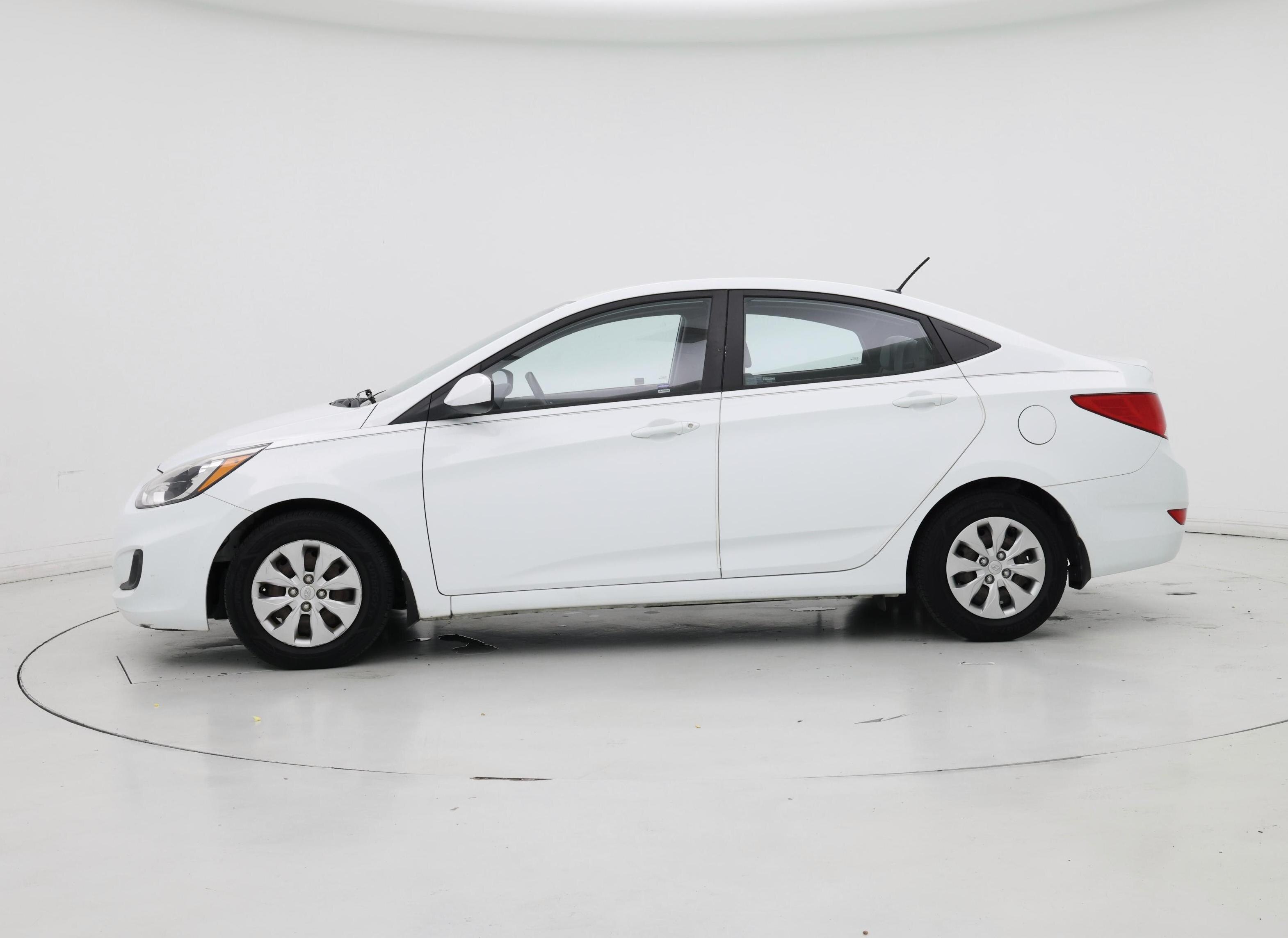 Thumbnail: 2016 Hyundai Accent - 3