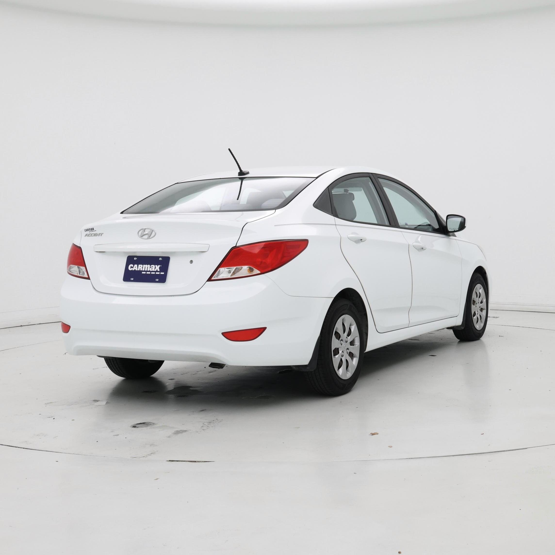 Thumbnail: 2016 Hyundai Accent - 8