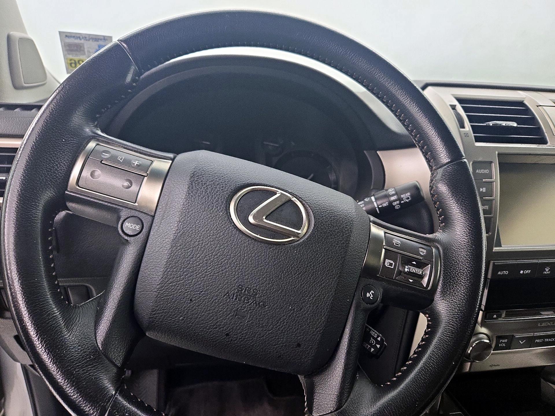 Thumbnail: 2019 Lexus GX - 10