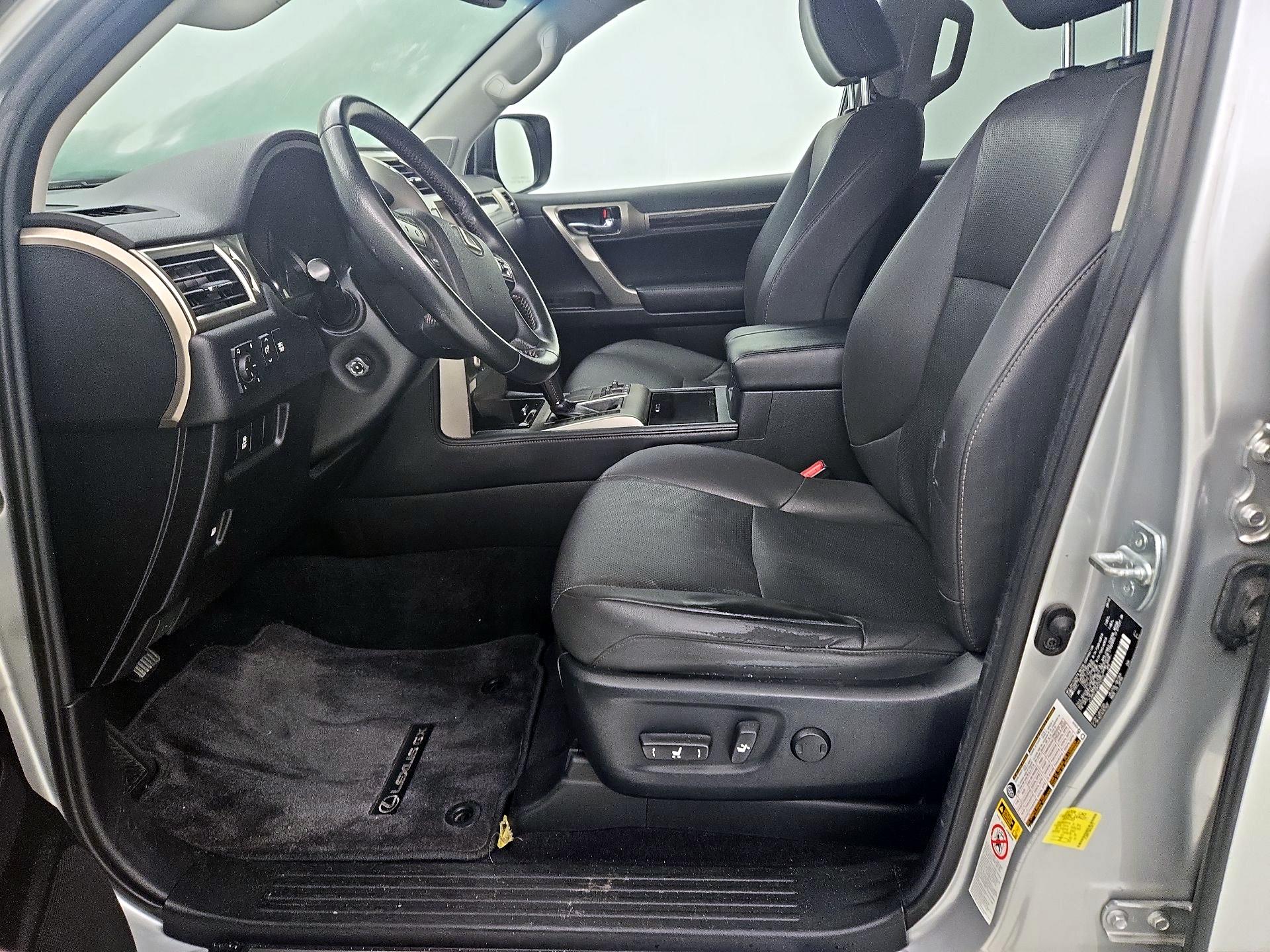 Thumbnail: 2019 Lexus GX - 11