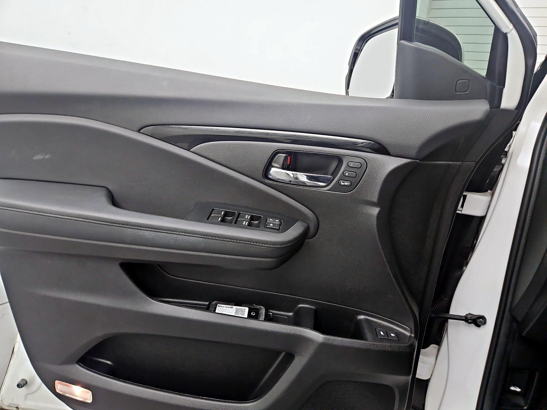 Thumbnail: 2022 Honda Pilot - 12