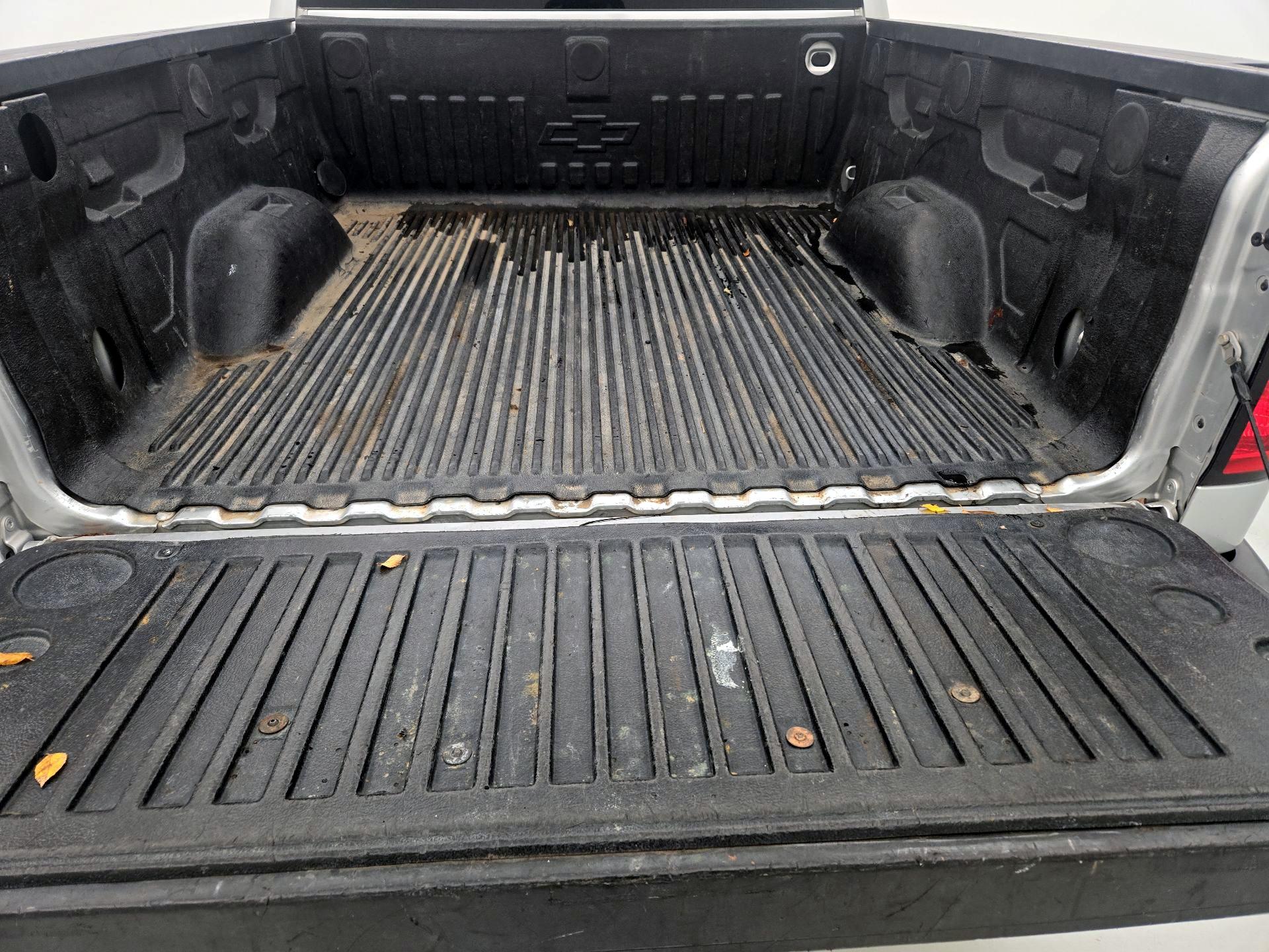 Thumbnail: 2015 Chevrolet Silverado 1500 - 20