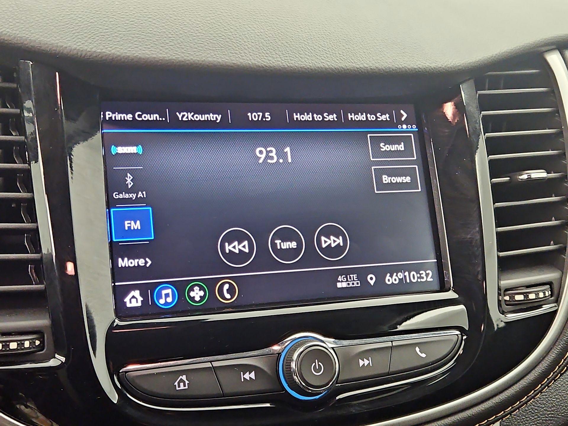 Thumbnail: 2021 Chevrolet Trax - 15