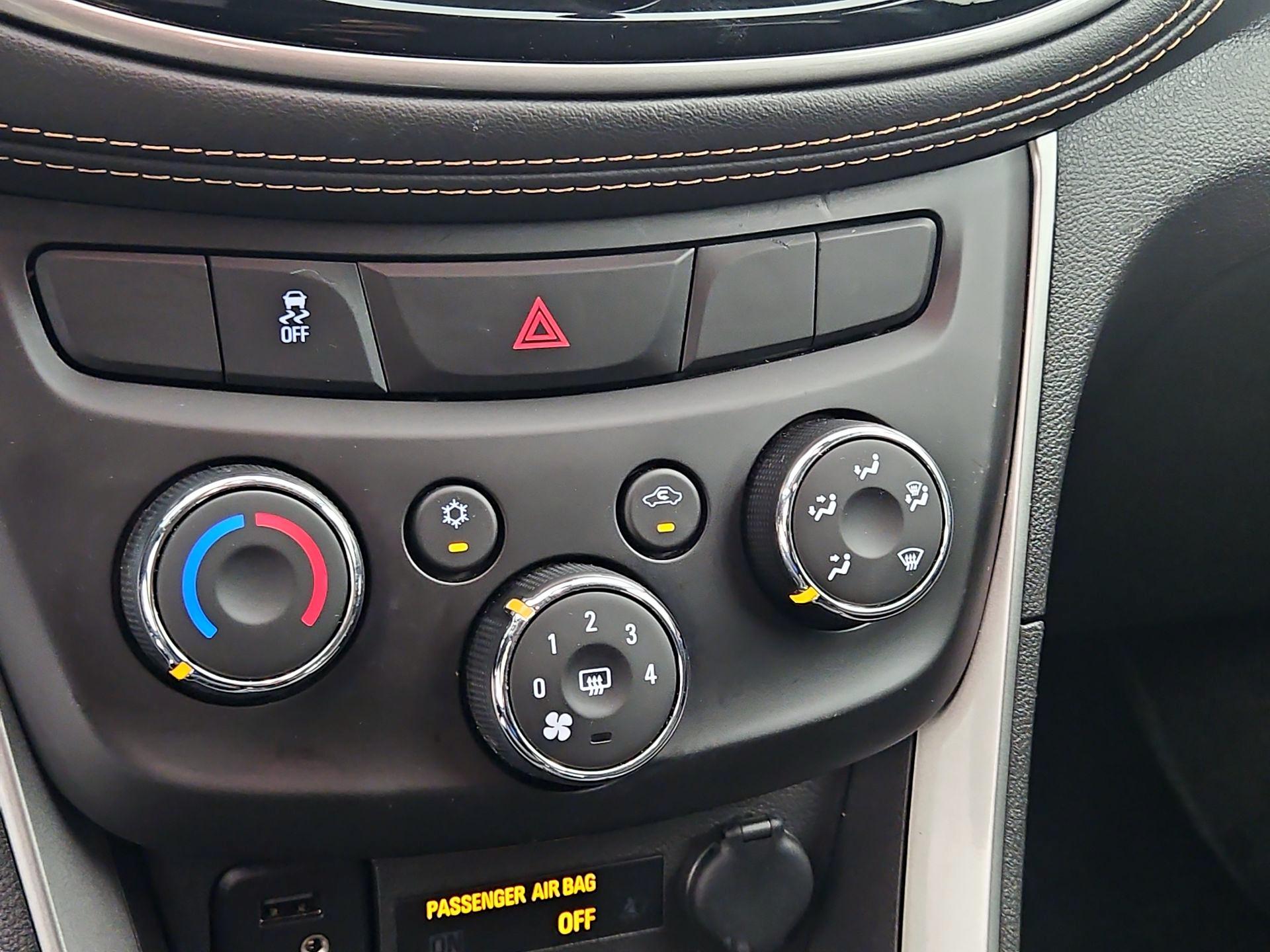 Thumbnail: 2021 Chevrolet Trax - 16