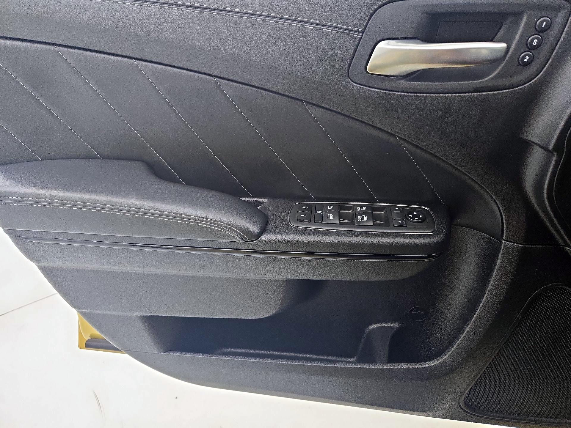 Thumbnail: 2021 Dodge Charger - 12