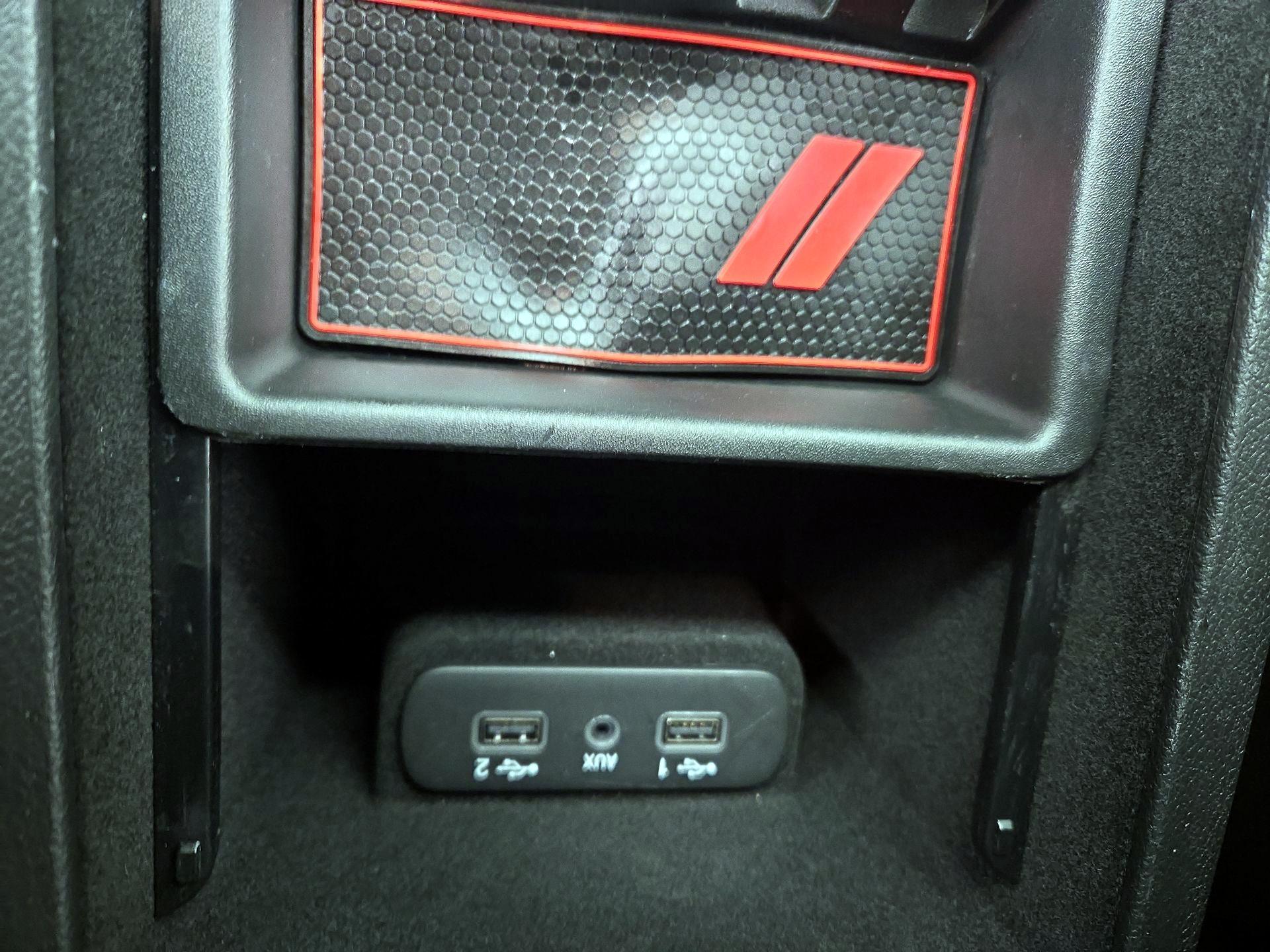 Thumbnail: 2021 Dodge Charger - 18