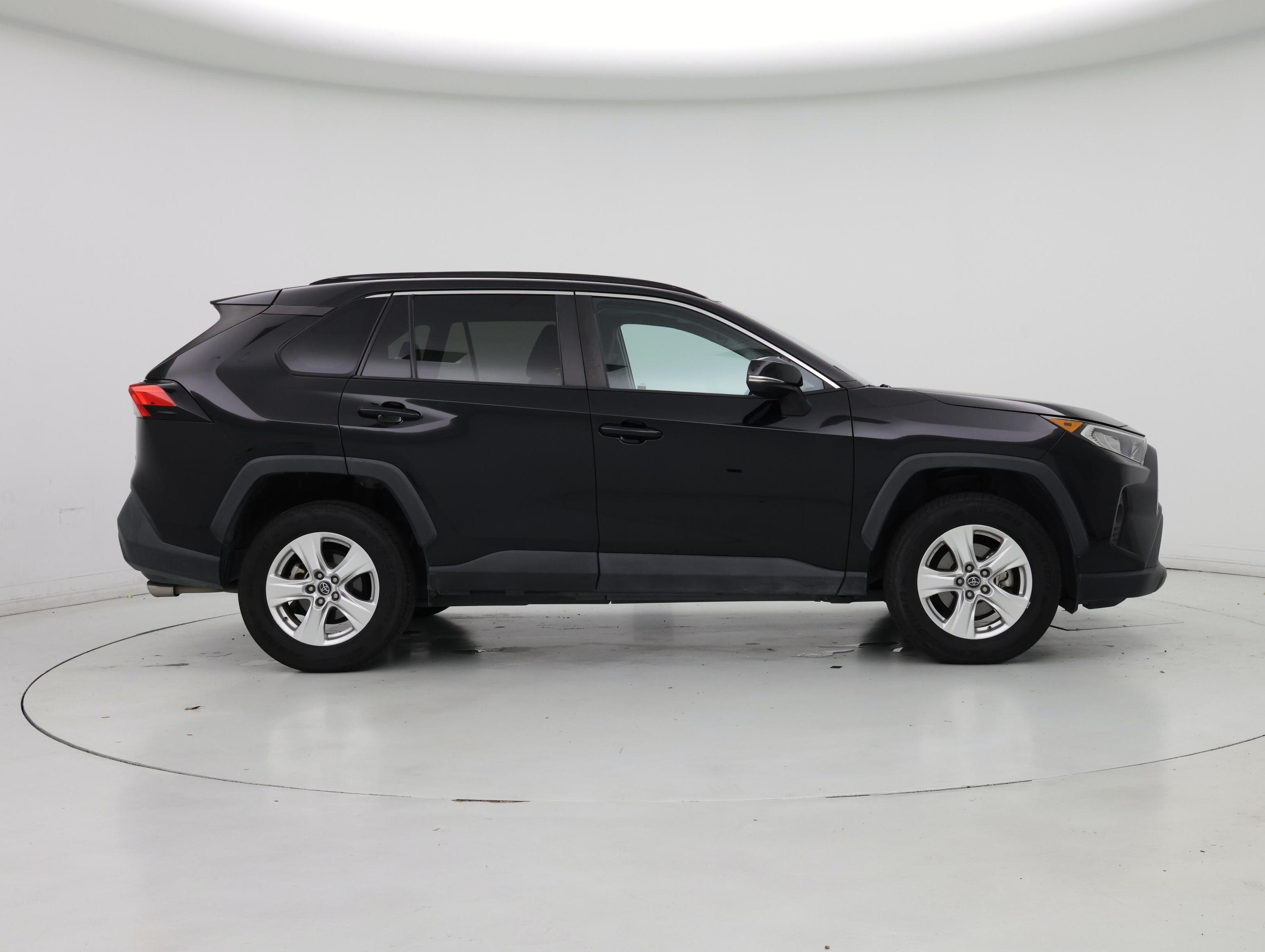 Thumbnail: 2019 Toyota RAV4 - 7